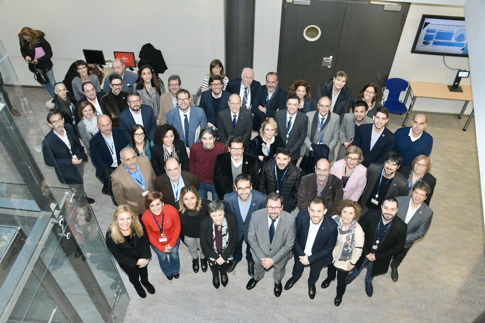Representants de les alcaldies i entitats membres del Pacte per la Reindustrialització a la reunió de treball per a la reindustrialització del Vallès Occidental. FOTO: Cedida