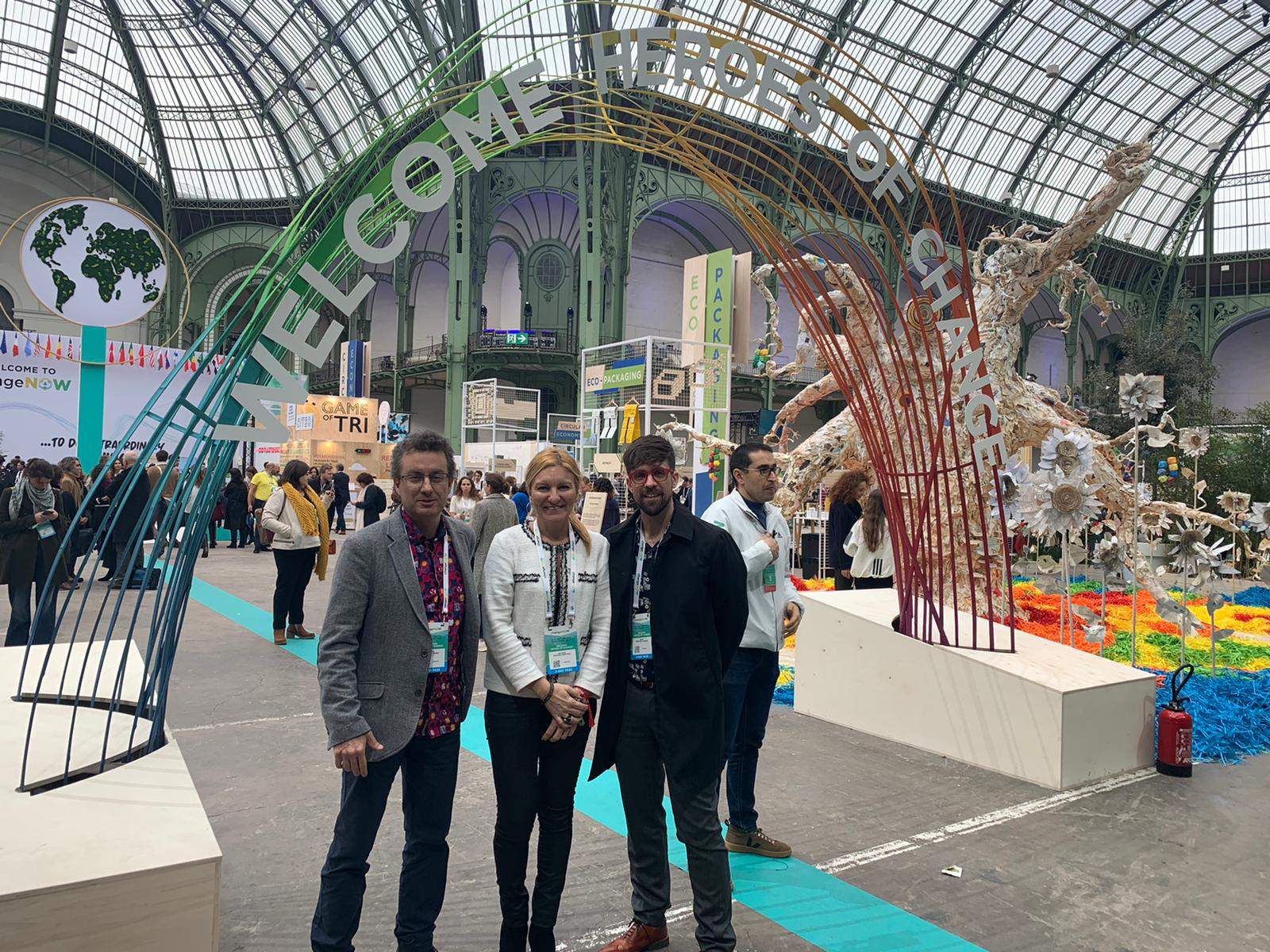 L’alcaldessa amb els regidors Medrano i Rodríguez a la cimera de París. FOTO: Ajuntament de Rubí