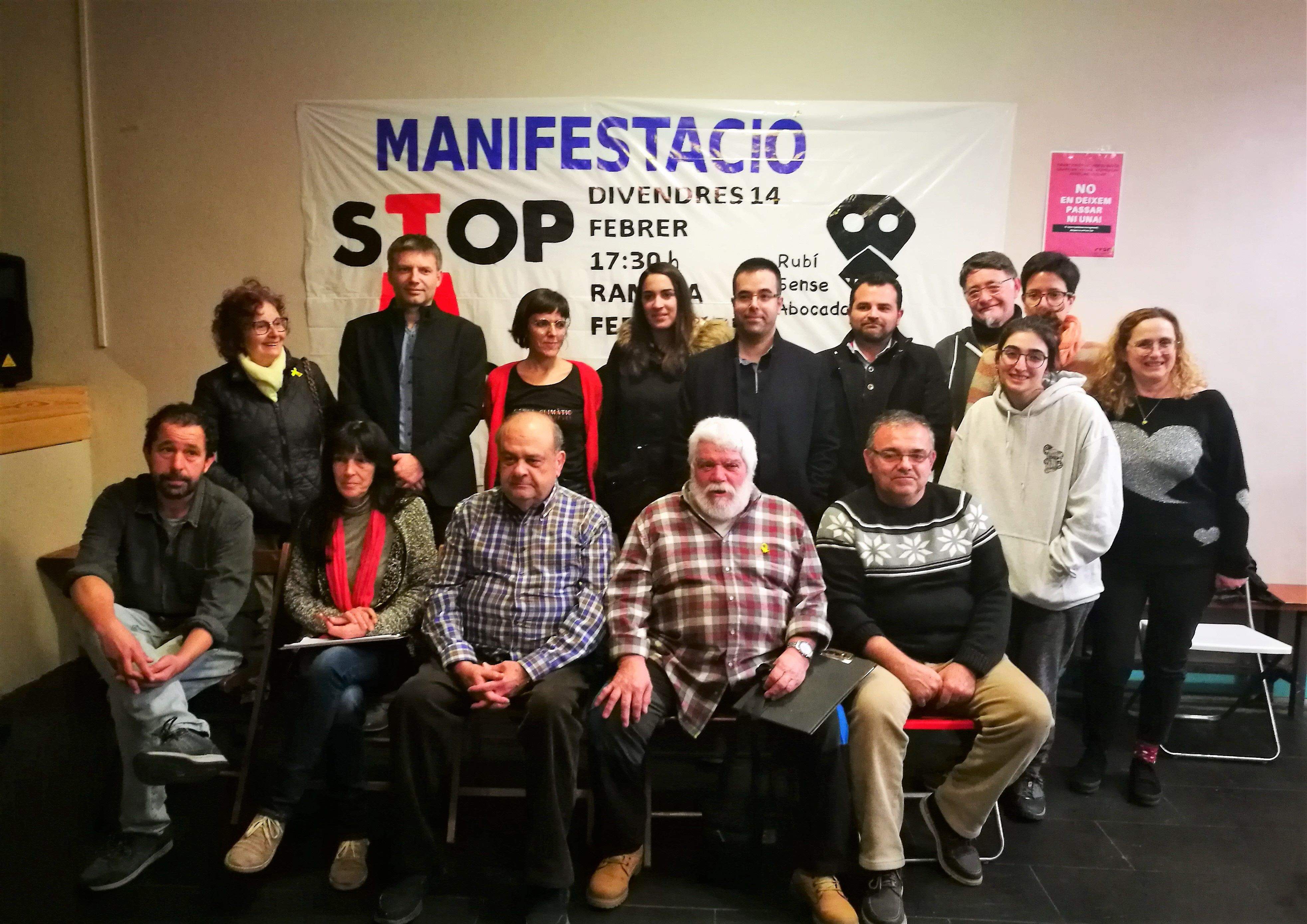 La Plataforma Rubí sense Abocadors ha donat més detalls de la manifestació d'aquest divendres 14 de febrer. FOTO: Redacció La Plataforma Rubí sense Abocadors ha donat més detalls de la manifestació d'aquest divendres 14 de febrer. FOTO: Redacció