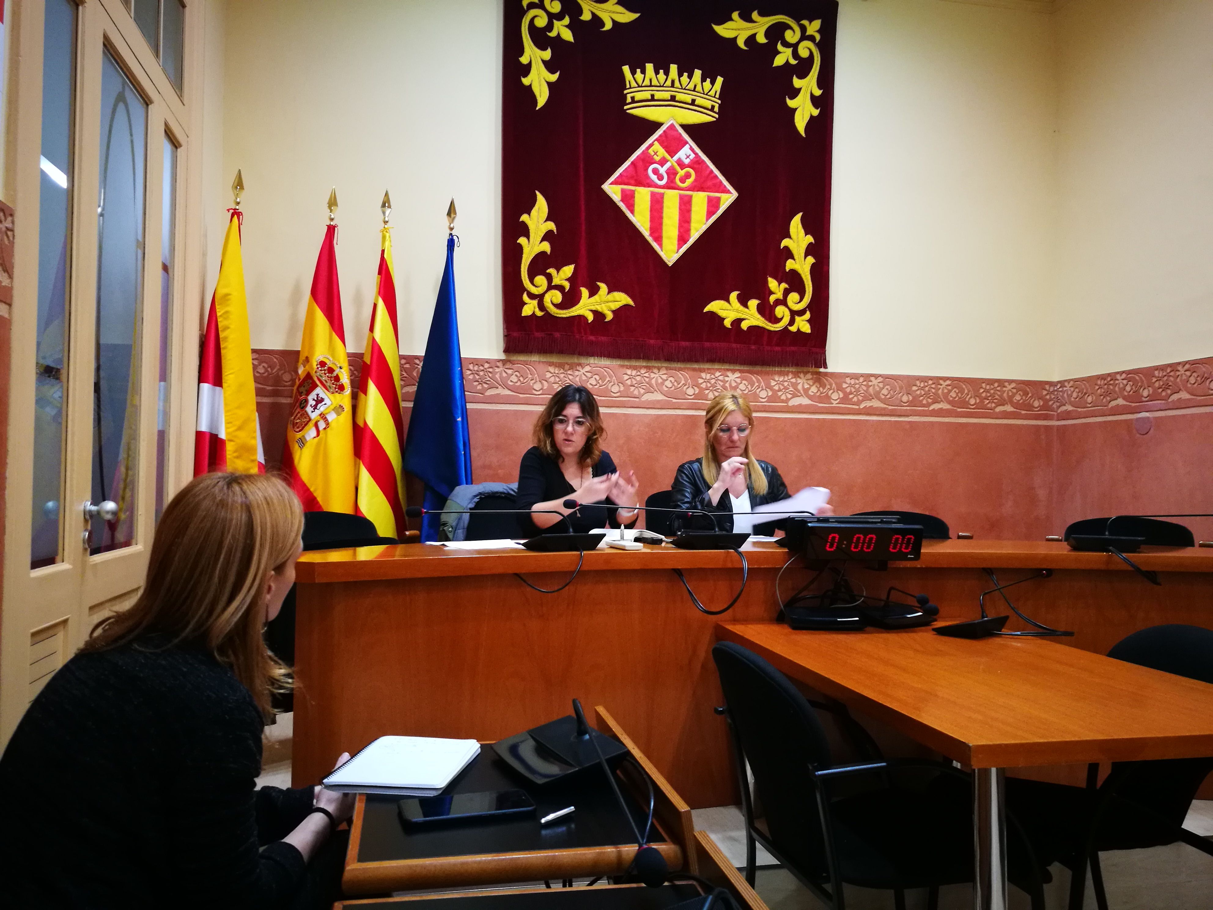 La segona tinenta d’alcaldia, Ànnia García, durant la seva intervenció en la sala de plens. FOTO: Redacció