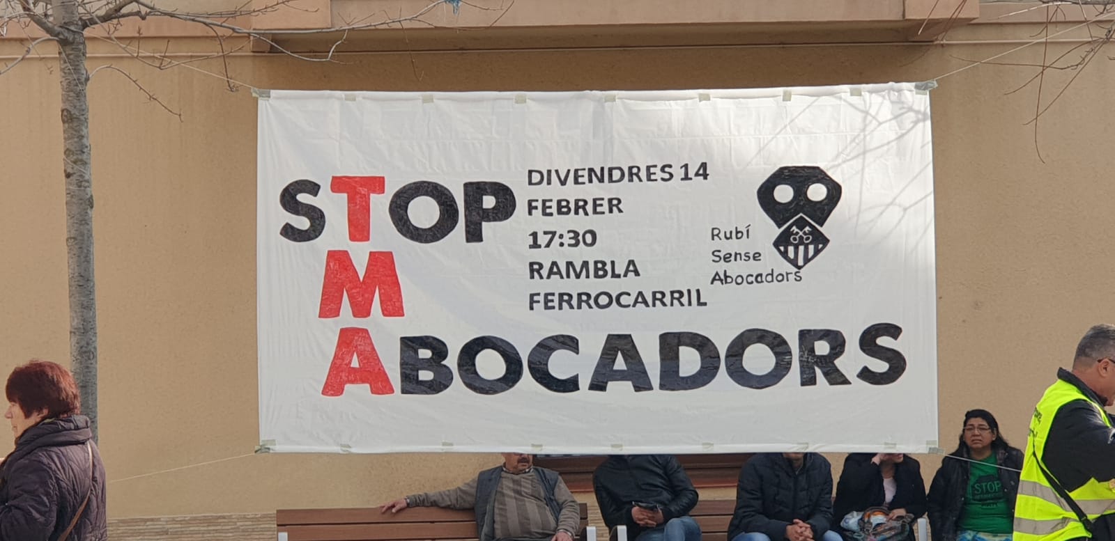 Pancarta amb la convocatòria de la manifestació contra Can Balasc. FOTO: Cedida