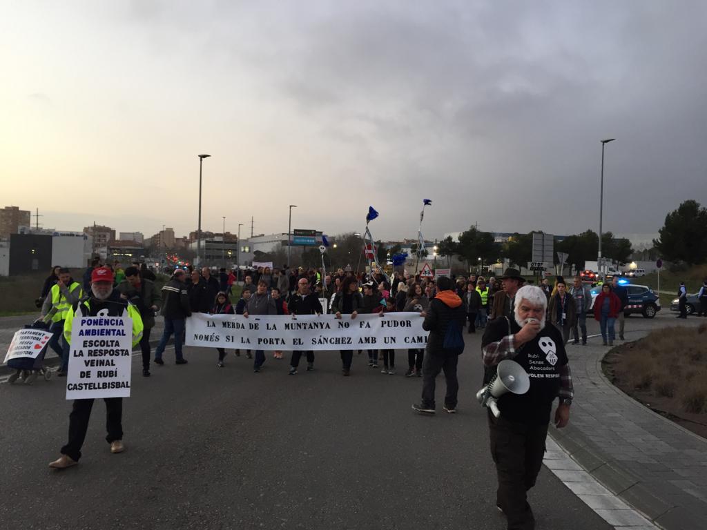 La Policia local calcula en milers la participació ciutadana, que ha tingut afectacions en el trànsit. FOTO: Redacció