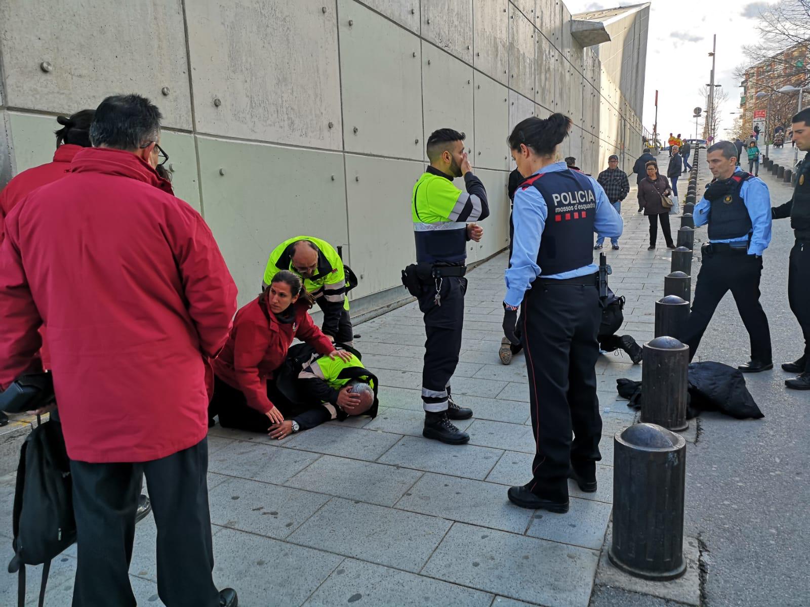 L'agressió ha provocat tres vigilants de seguretat ferits. FOTO: Montse Camero