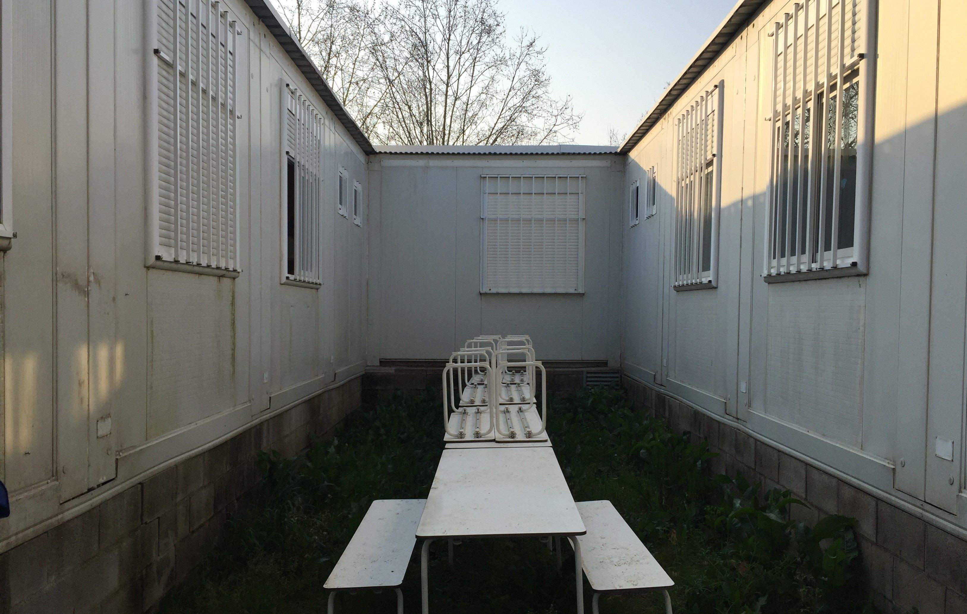 Aula exterior de l'Escola del Bosc, en barracons des de fa prop de 10 anys. FOTO: Redacció