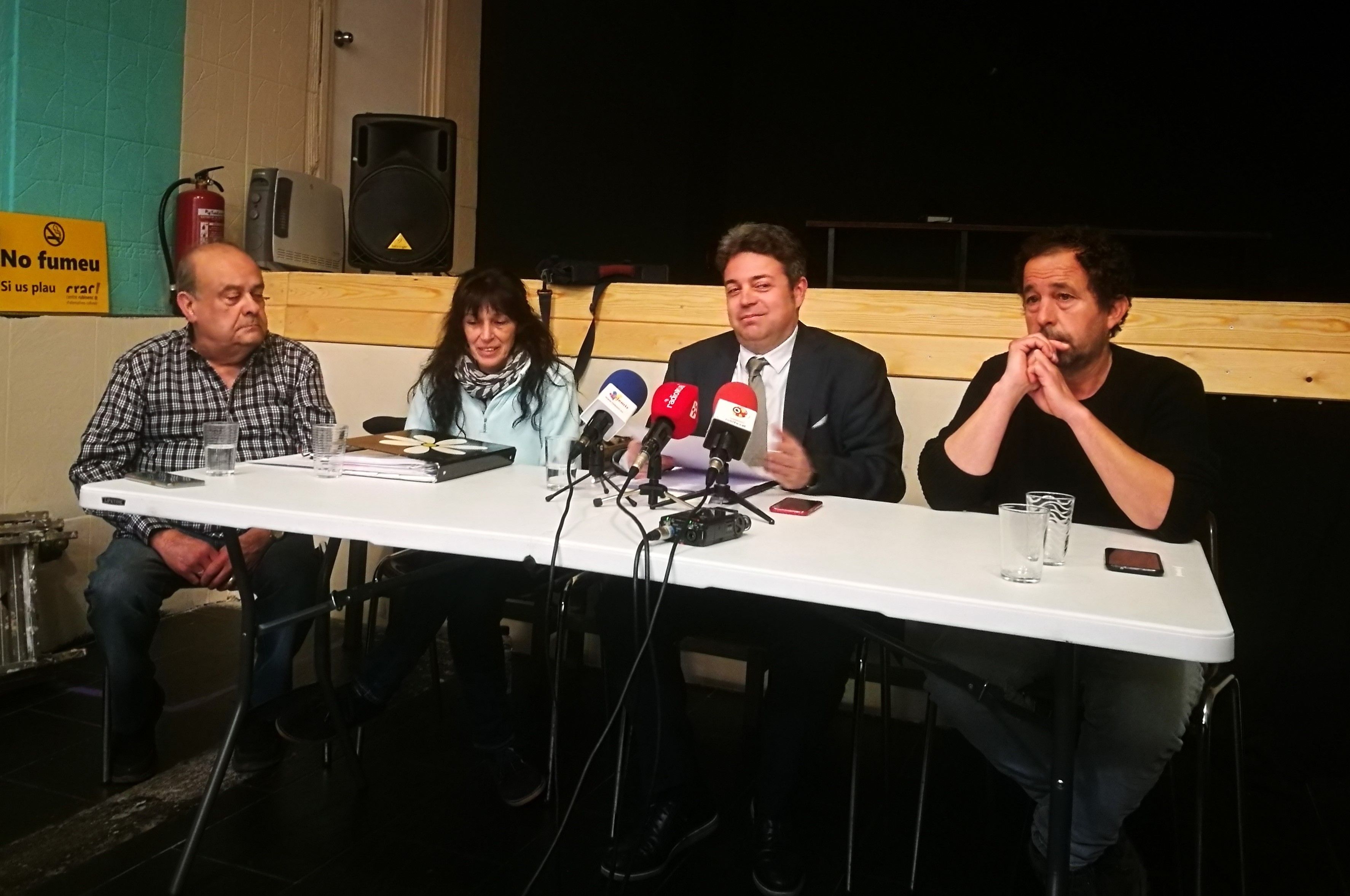 La Plataforma Rubí sense Abocadors ha fet l'anunci a la seu dell CRAC. FOTO: Redacció La Plataforma Rubí sense Abocadors ha fet l'anunci a la seu dell CRAC. FOTO: Redacció