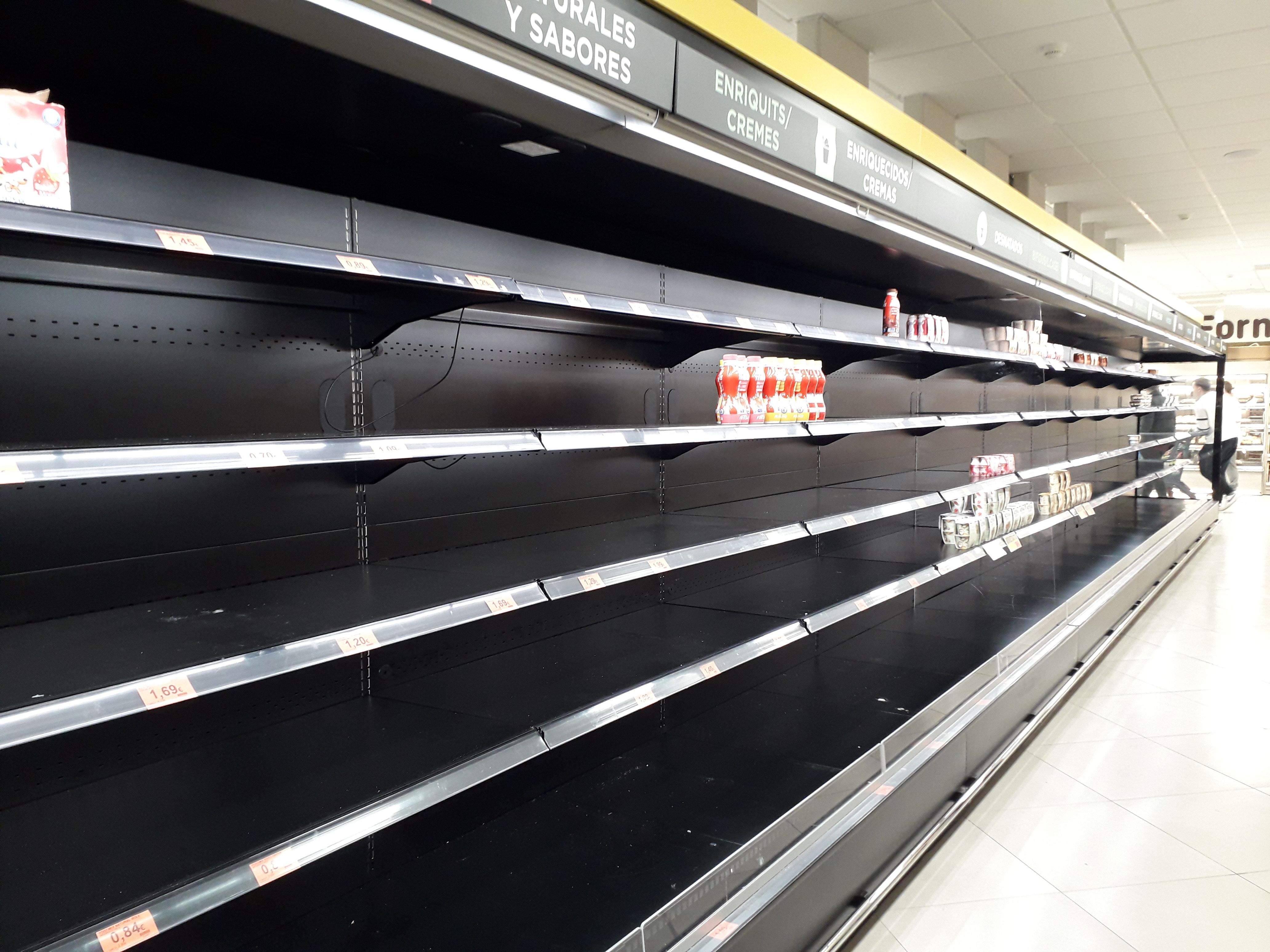 El coronavirus va provocar imatges insòlites de prestatges buits als supermercats aquest 2020. FOTO: NHS El coronavirus va provocar imatges insòlites de prestatges buits als supermercats aquest 2020. FOTO: NHS