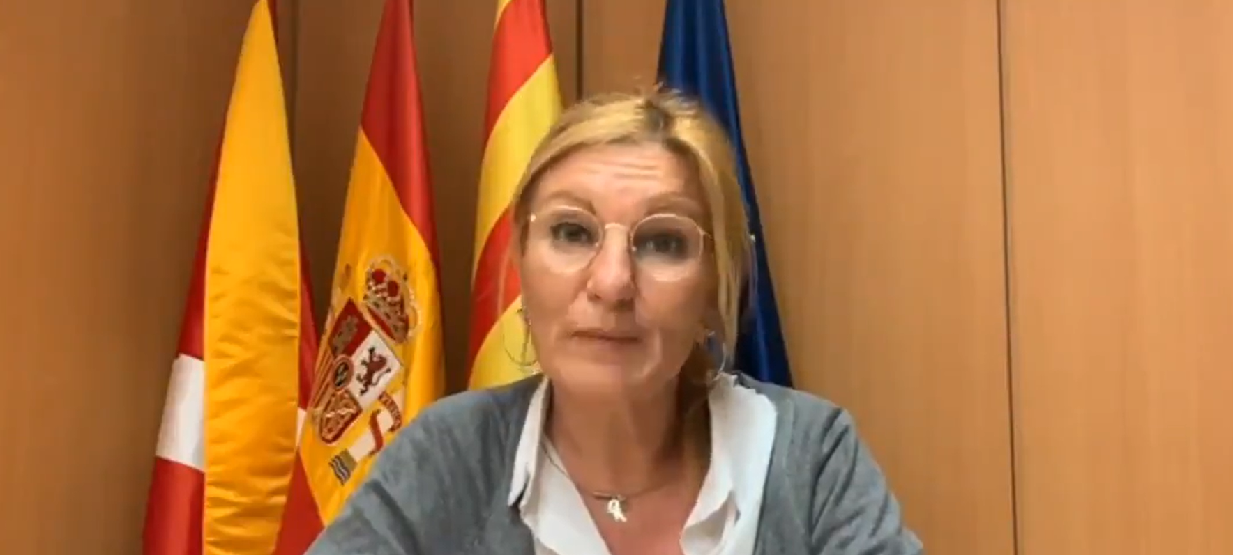 Imatge del vídeo on l'alcaldessa de Rubí anuncia mesures econòmiques aquest dimarts a la nit al compte de Twitter de l'Ajuntament.