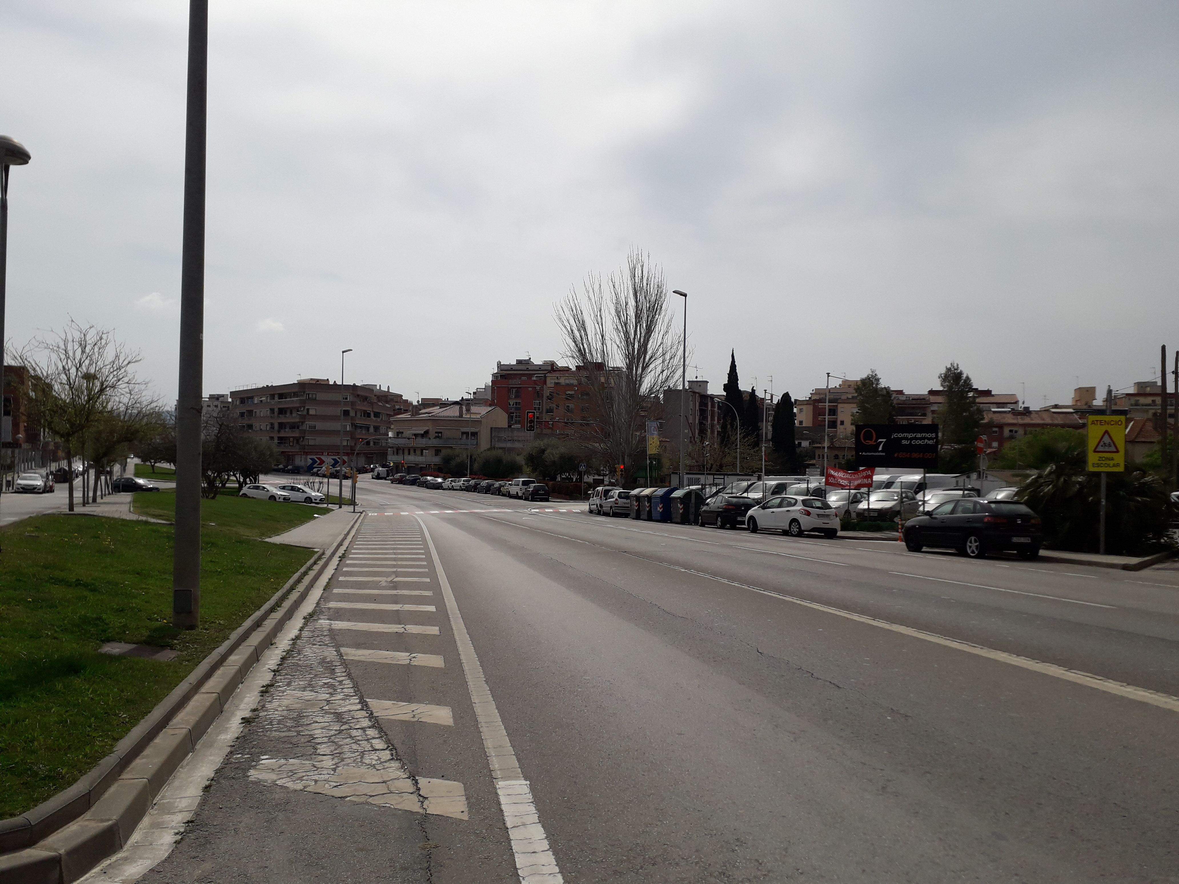 Aposta comarcal per la reducció d’emissions. L'avinguda de l'Estatut sense trànsit. FOTO: Redacció