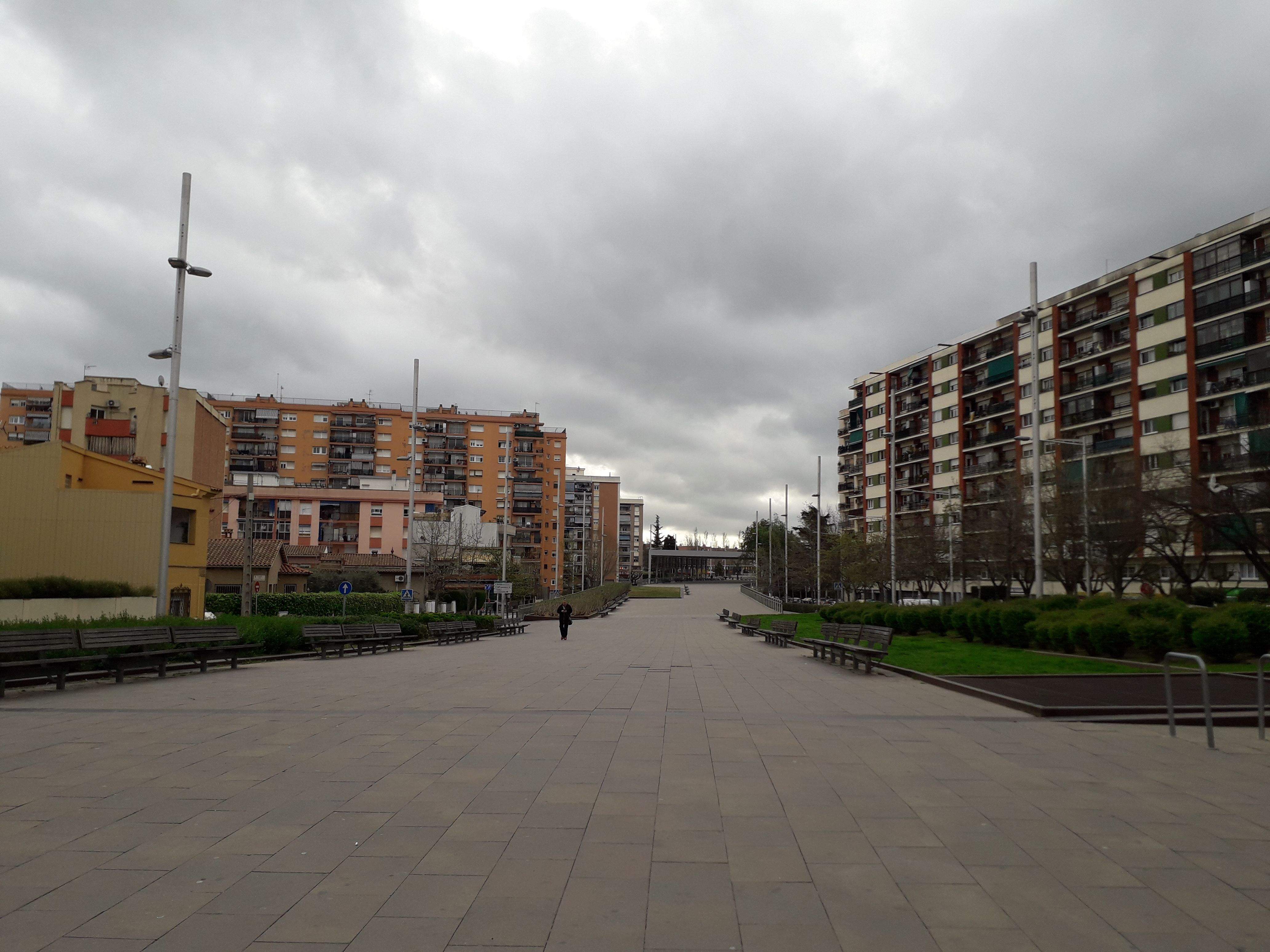 La Rambla del Ferrocarril de Rubí buida. FOTO: Redacció 