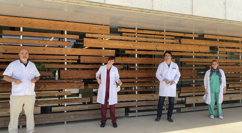 El Dr. Pérez Porcuna i l'equip d'investigació Fundació Docència i Recerca Mútua Terrassa. FOTO: Cedida El Dr. Pérez Porcuna i l'equip d'investigació Fundació Docència i Recerca Mútua Terrassa. FOTO: Cedida