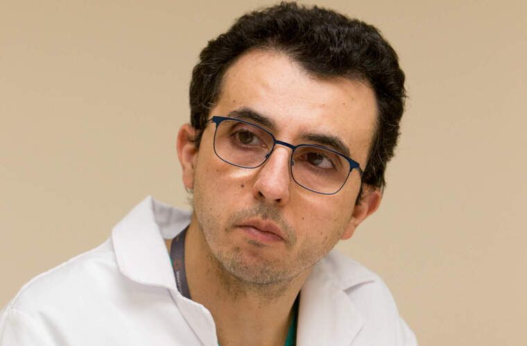 josep Trenado, cap del Servei de Medicina Intensiva i UCI, "El personal sanitari està cansat, un nou rebrot ara seria molt dur". FOTO: MÚTUATERRASSA