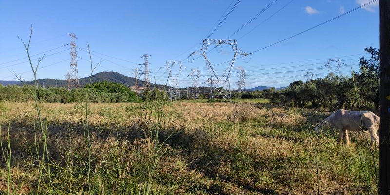Línies d'alta tensió per la zona de Can Balasc Línies d'alta tensió per la zona de Can Balasc