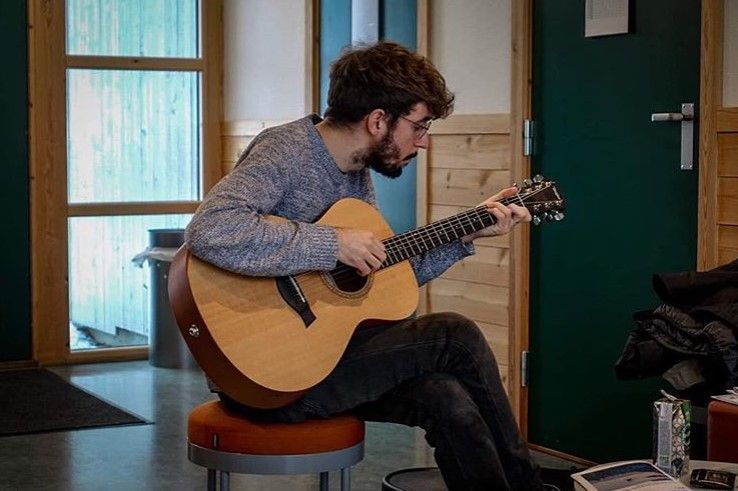 El rubinenc Joa Lwest, seleccionat per la XX edició del concurs Sona9. FOTO: Instagram de @joa.lwest