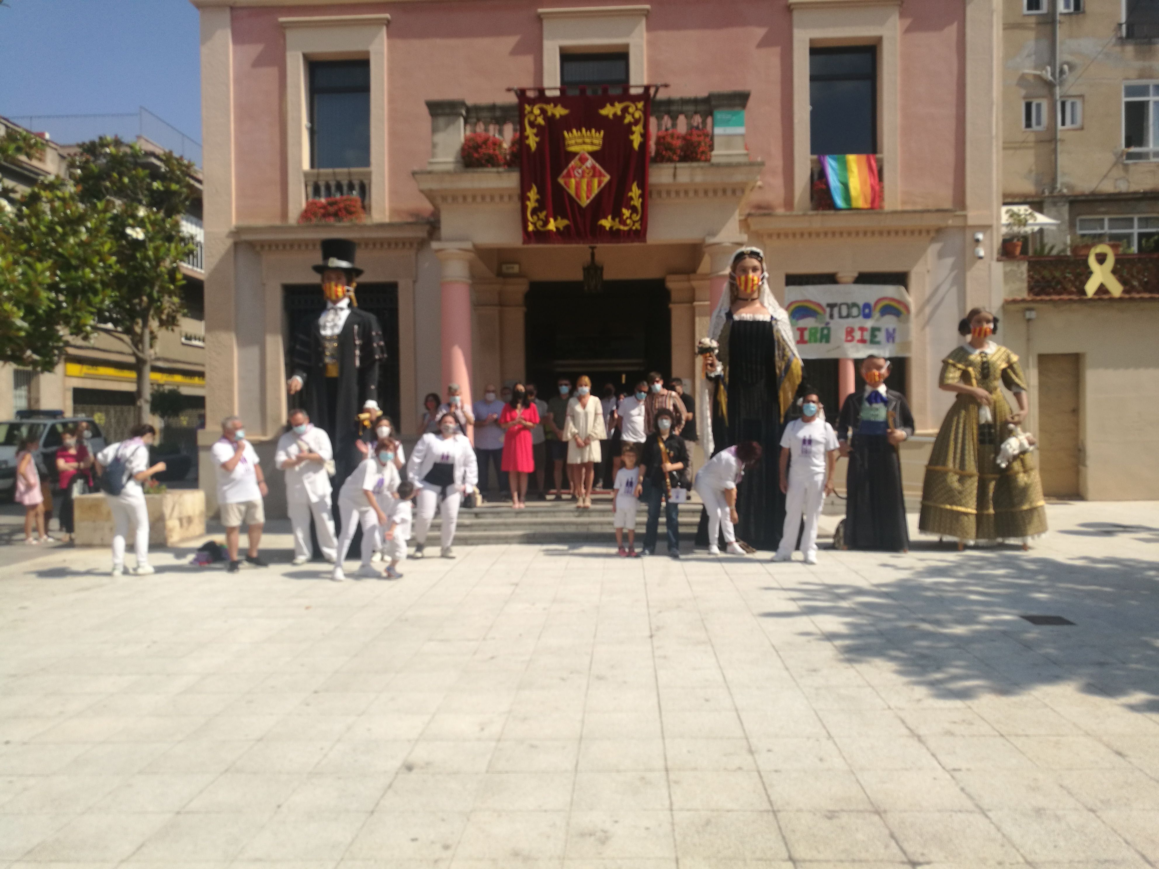 Els Gegants de Rubí a la plaça de l'Ajuntament. FOTO: Redacció