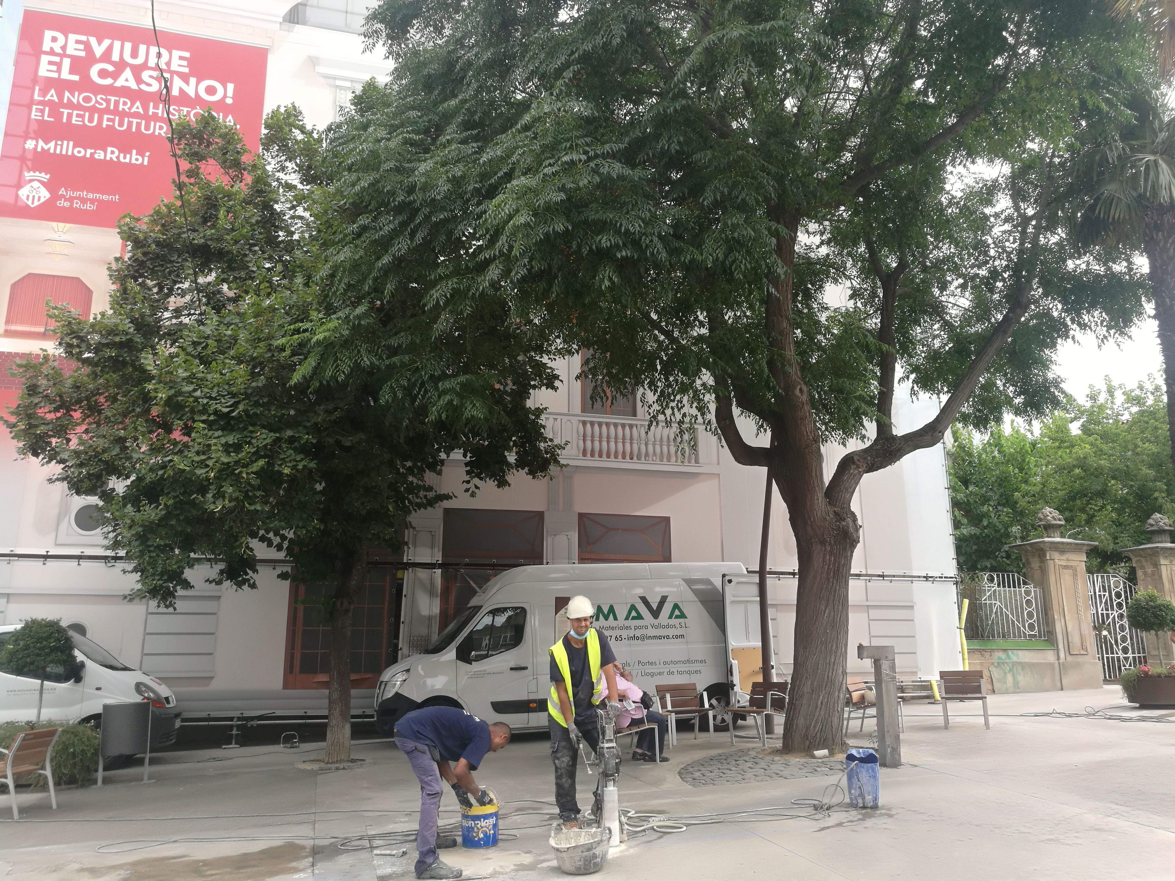 Inici de les obres al Casino de Rubí. FOTO: Redacció Inici de les obres al Casino de Rubí. FOTO: Redacció