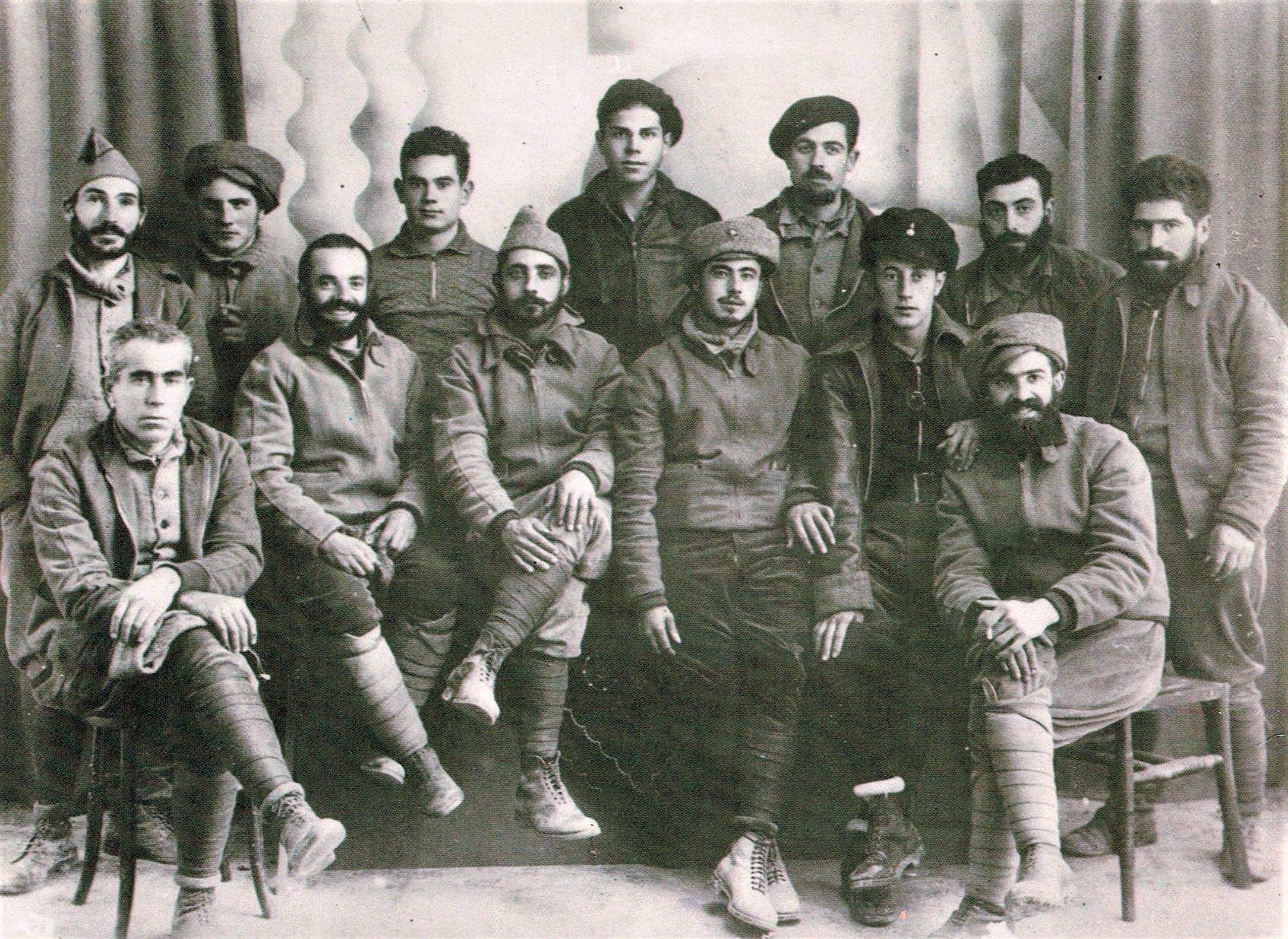 La “colla dels barbuts”, 1936. FONT: Imatge cedida per la família Tutusaus al Grup de Col·laboradors del Museu de Rubí 