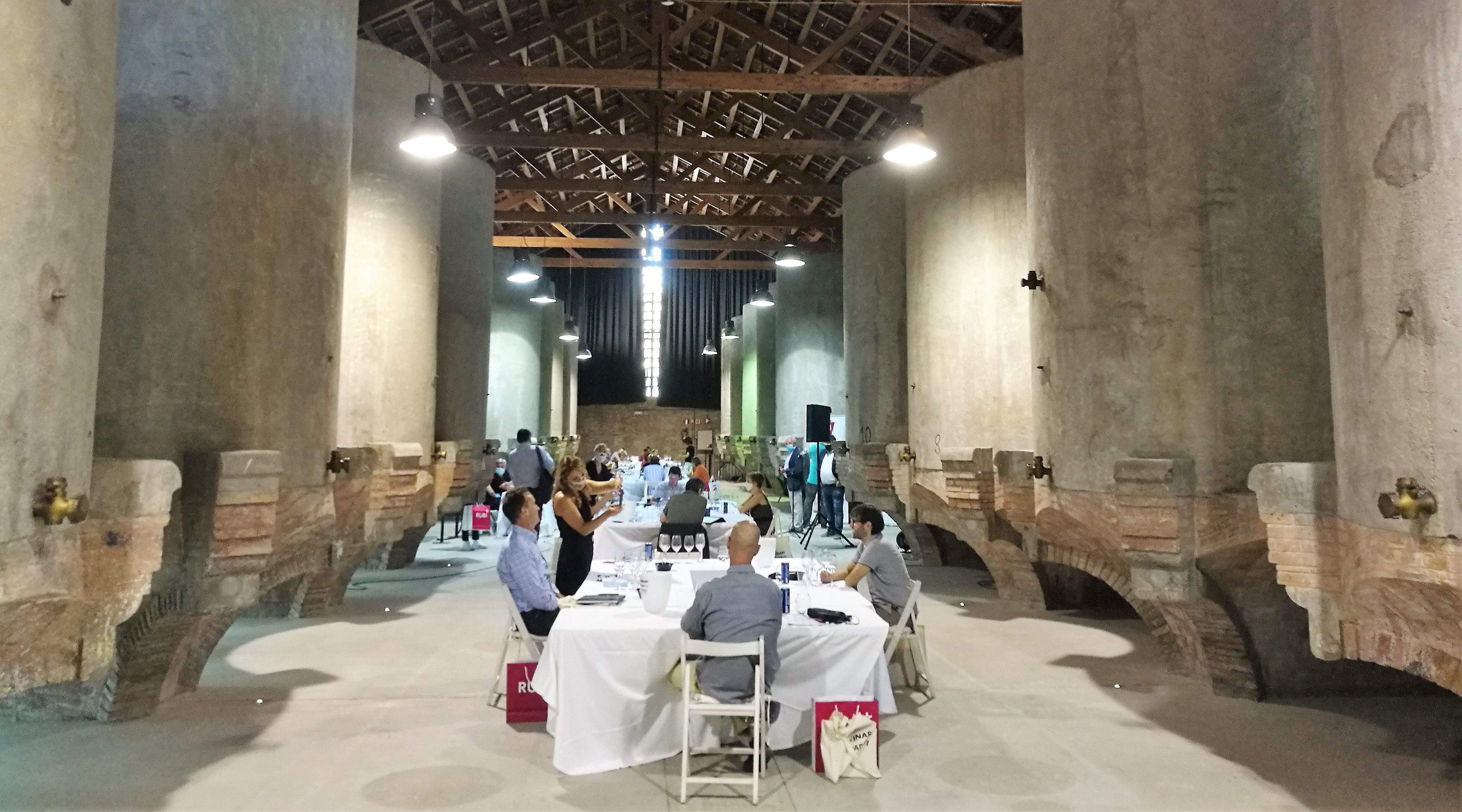 El Celler de Rubí ha acollit el tast final a cegues de la vuitena edició dels Premis Vinari 2020. FOTO: Redacció