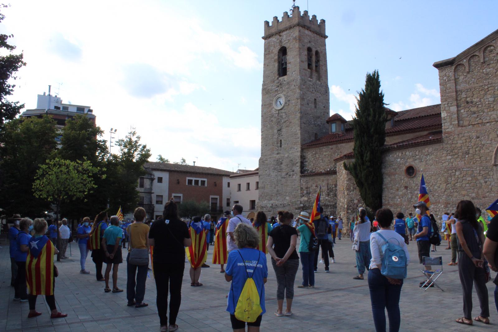 Concentració a la plaça Doctor Guardiet. FOTO: Andrea Martínez