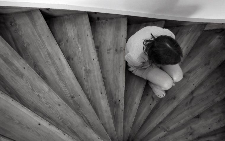 "Un delito sexual es aquel que atenta contra el bien jurídico de la libertad e indemnidad sexual de un individuo. Las estadísticas reflejan que suelen ser cometidos por hombres hacia mujeres y niños"