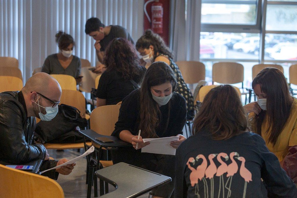 La ciutadania opina sobre les accions que hauria de recollir el Pla local d'habitatge. FOTO: Ajuntament de Rubí - Localpress