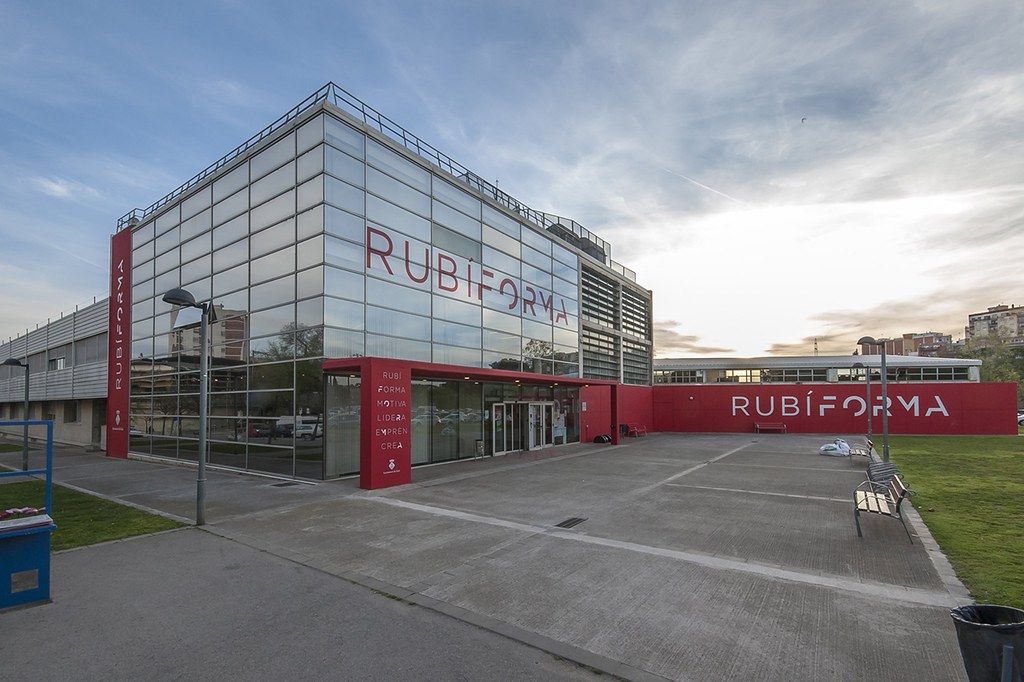 Edifici del Rubí Forma, on es durà a terme la xerrada de Jaume Sanllorente. FOTO: Ajuntament de Rubí
