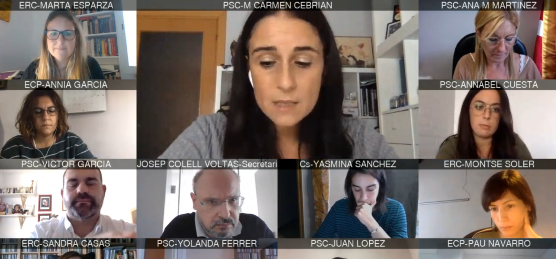 M. Carmen Cebrián, regidora d’Hisenda i Serveis Econòmics, ha anunciat que es congela el tipus impositiu de l’IBI i que Rubí deixarà de tenir zona blava M. Carmen Cebrián, regidora d’Hisenda i Serveis Econòmics, ha anunciat que es congela el tipus impositiu de l’IBI i que Rubí deixarà de tenir zona blava