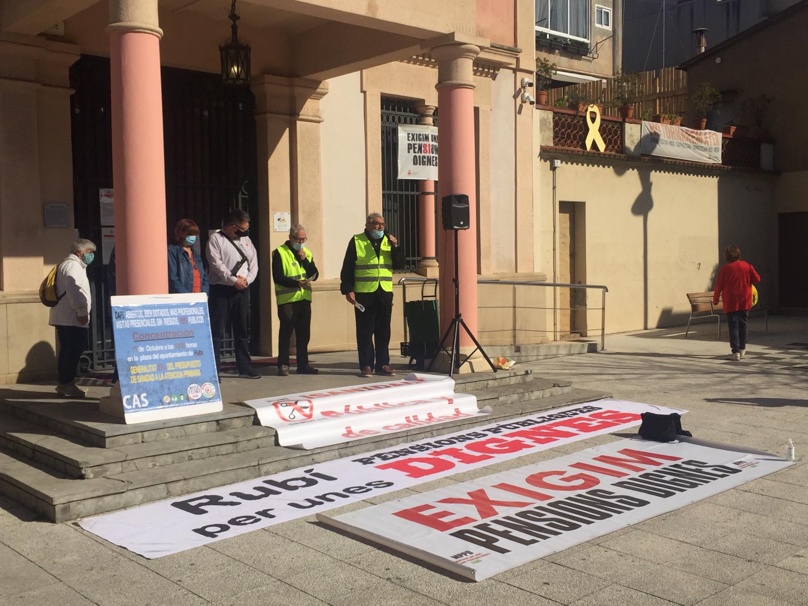 Patronals i sindicats signen un preacord per al primer conveni de Catalunya d'atenció a la gent gran. FOTO: Redacció