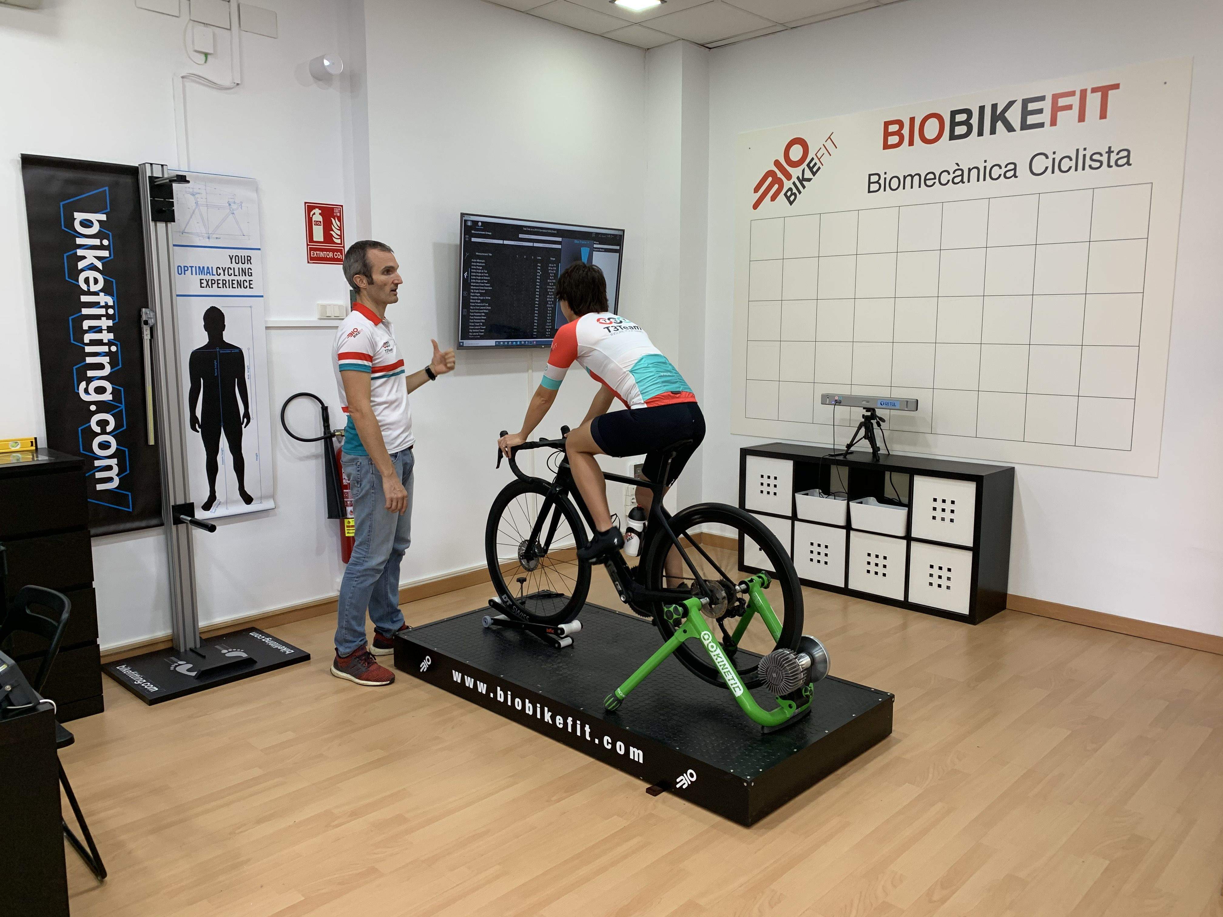 L’Oriol Palau, responsable de BioBikeFit, durant un estudi de biomecànica. FOTO: Cedida