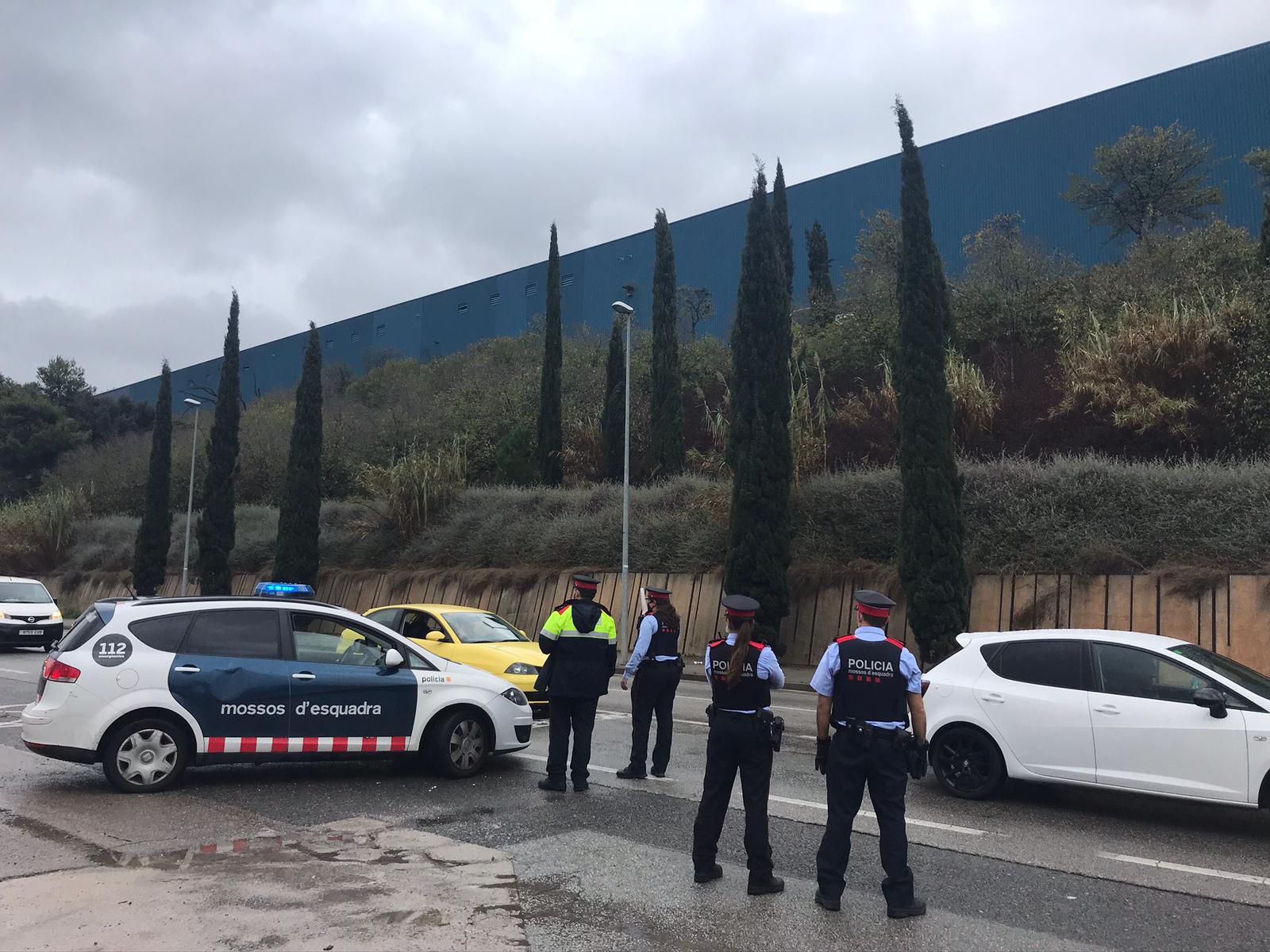 Control Mossos d'Esquadra a l'entrada de Rubí. FOTO: Andrea Martínez