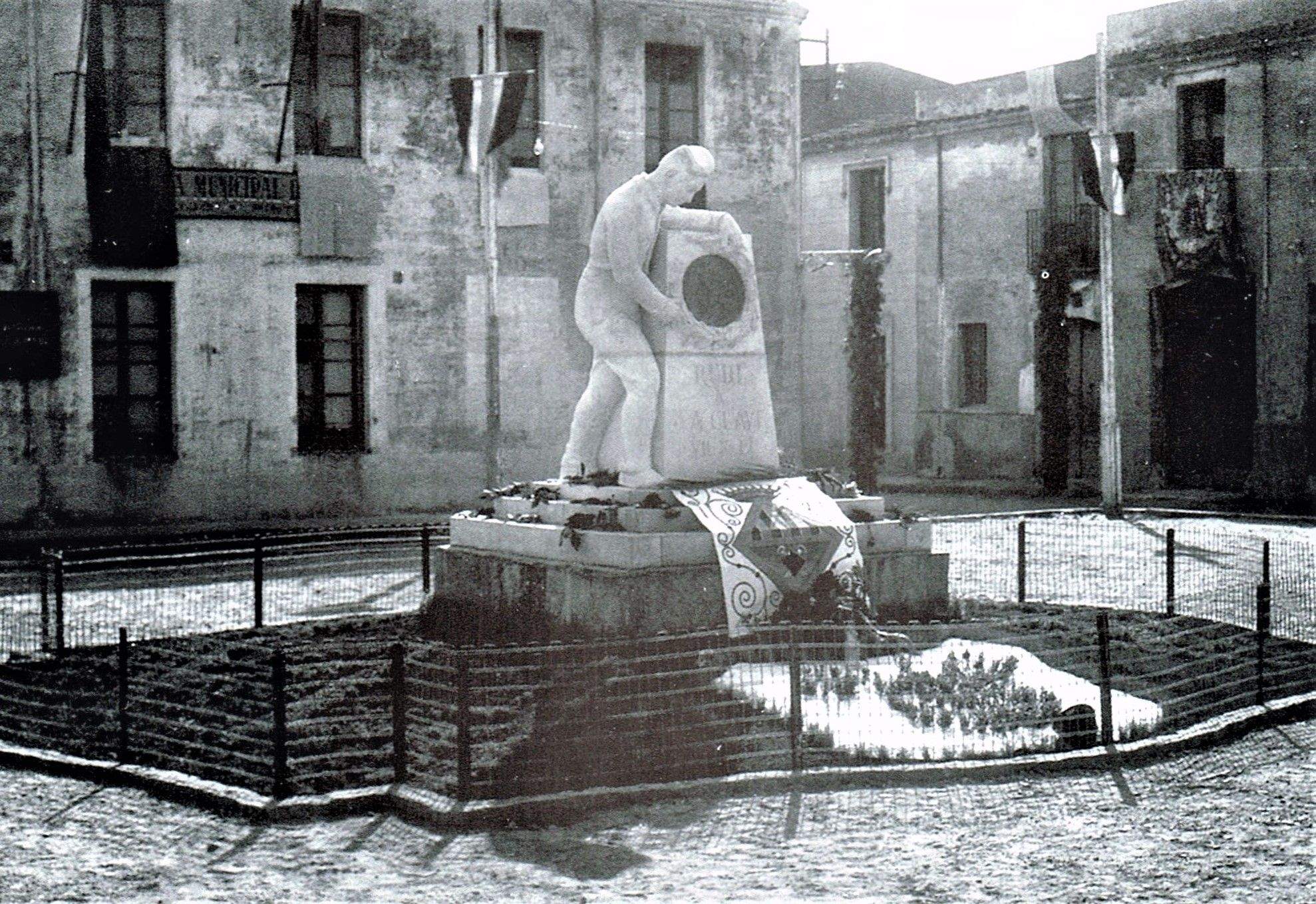 La plaça Anselm Clavé recentment inaugurada. FONT: Fons Marroyo