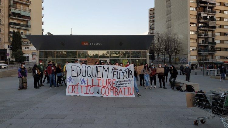 Les entitats CE Eixam i l'AE Guspira reivindiquen la finalitat educativa de les activitats de lleure. FOTO: A.E Guspira Les entitats CE Eixam i l'AE Guspira reivindiquen la finalitat educativa de les activitats de lleure. FOTO: A.E Guspira