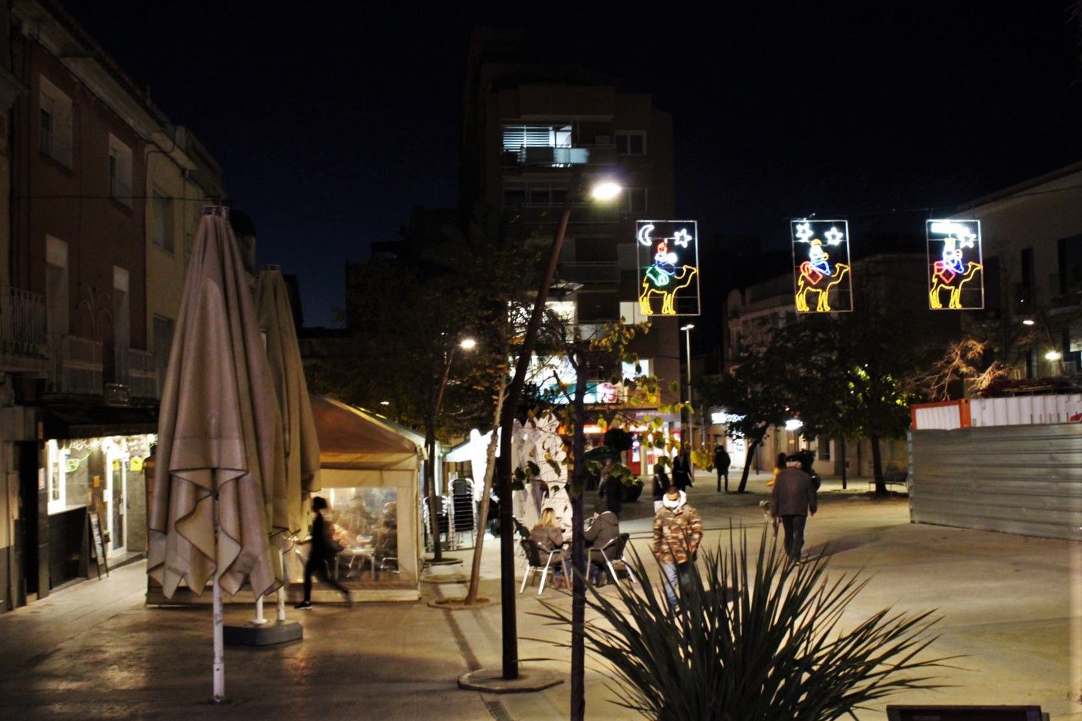 La Comissió de Salut Pública estudia tancar l'hosteleria a les 23 h i l'oci nocturn a la 1 h FOTO: Andrea Martínez