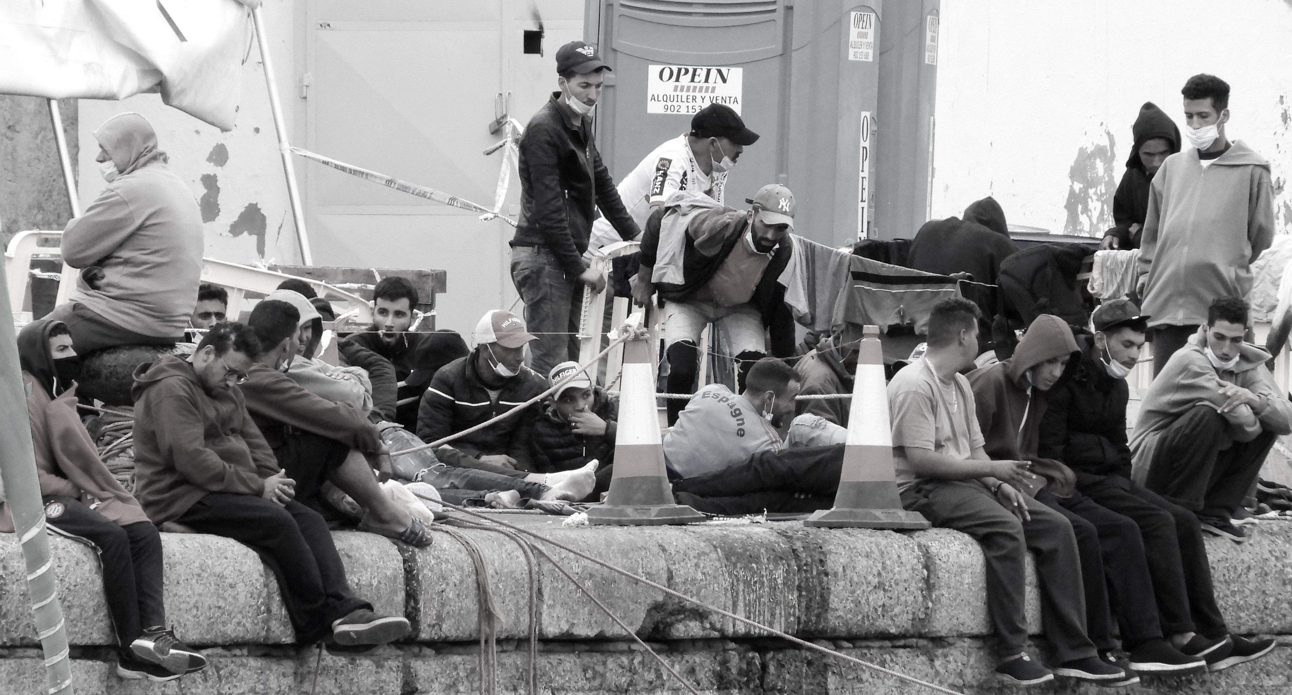 Refugiats al port d’Arguineguin, a l’illa de Gran Canària. FOTO: ACN