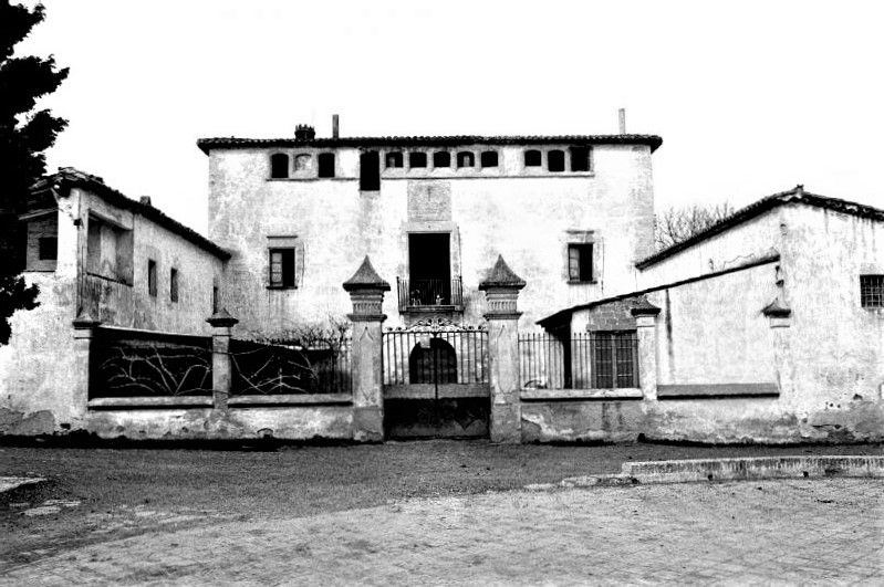 Foto antiga de la Torre de la Llebre. Autor desconegut