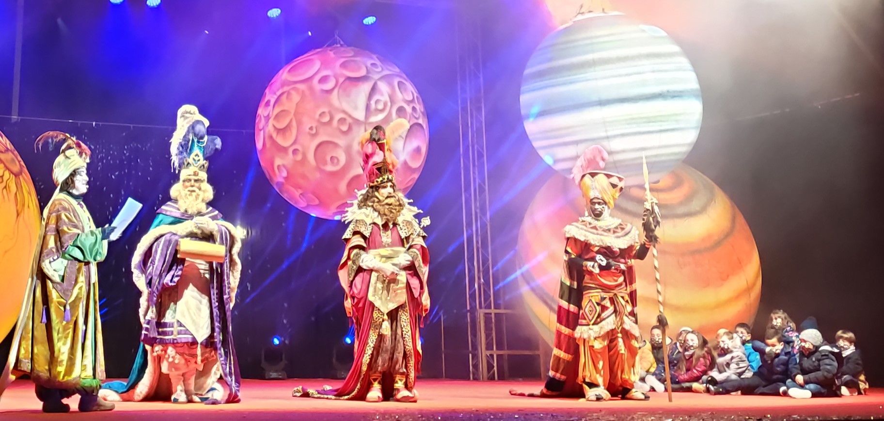 Els Reis d'Orient al Castell de Rubí en la seva arribada a la ciutat en el gener de 2021. FOTO: NHS