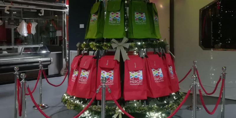 Els 40 carretons han format part de l'arbre de Nadal del Mercat municipal. FOTO: Ajuntament de Rubí Els 40 carretons han format part de l'arbre de Nadal del Mercat municipal. FOTO: Ajuntament de Rubí