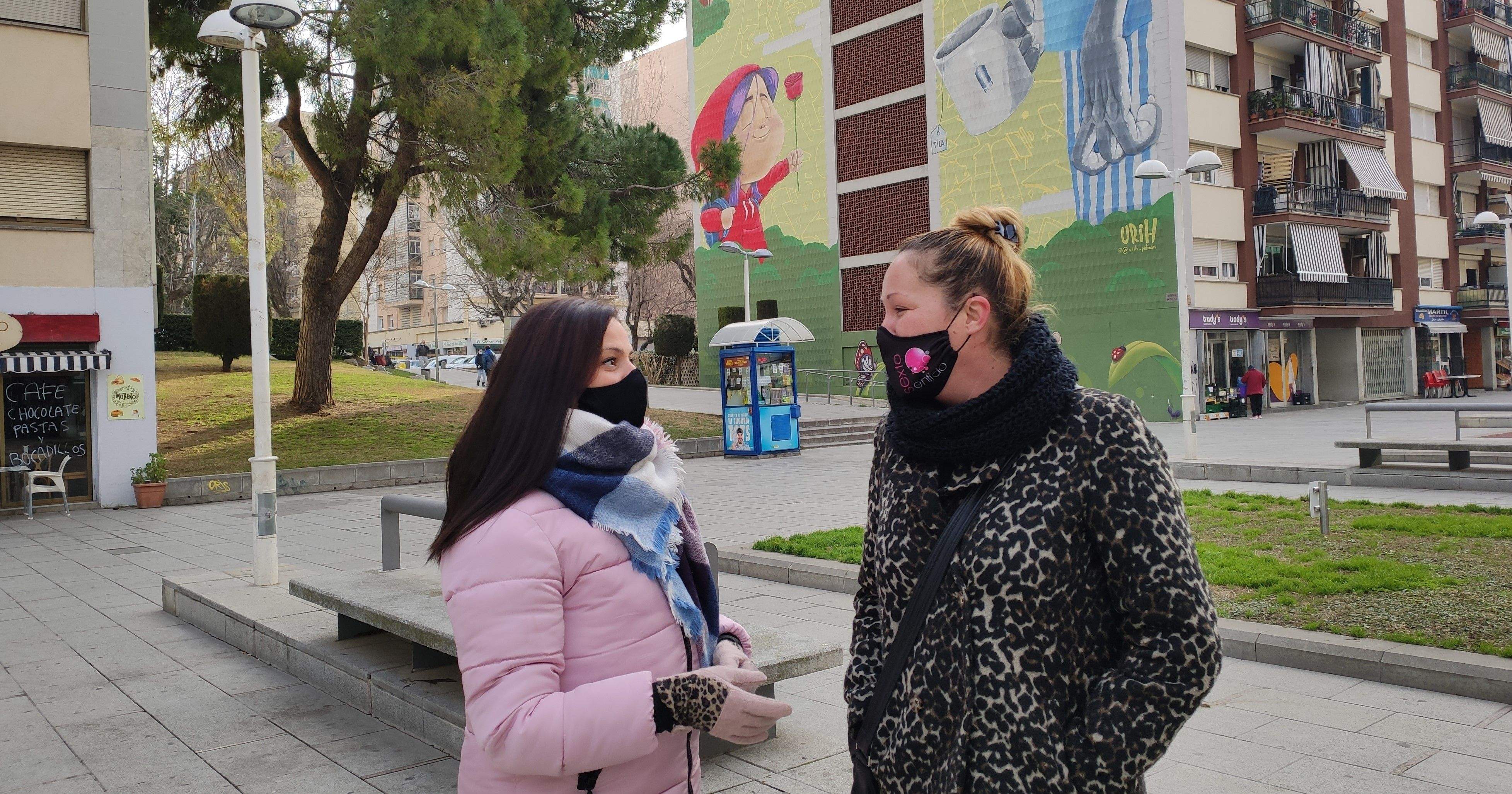 L'Esther, de Copymat, i l'Andrea, de Sexto Sentido, són les portaveus d'Autònoms fem Pinya de Rubí. FOTO: Redacció