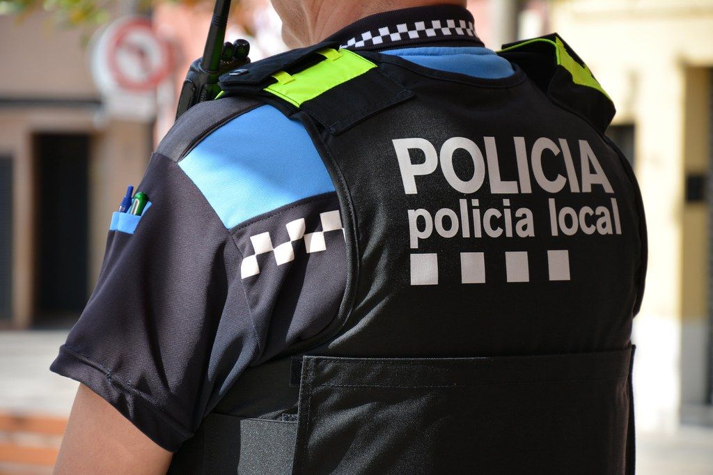 La Policia Local va detenir l'home després de rebre un avís ciutadà FOTO: Ajuntament de Rubí-Localpres