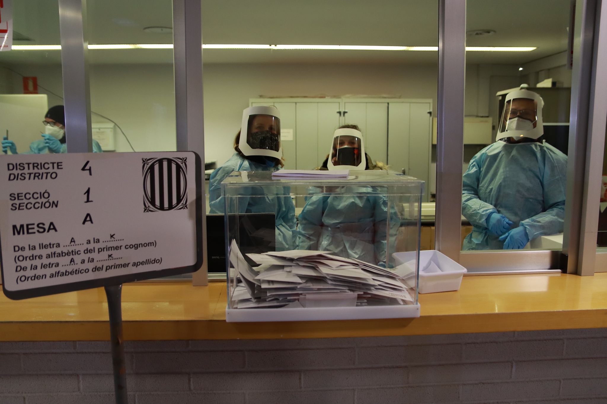 Eleccions al Parlament de Catalunya 14-F. FOTO: Josep Llamas