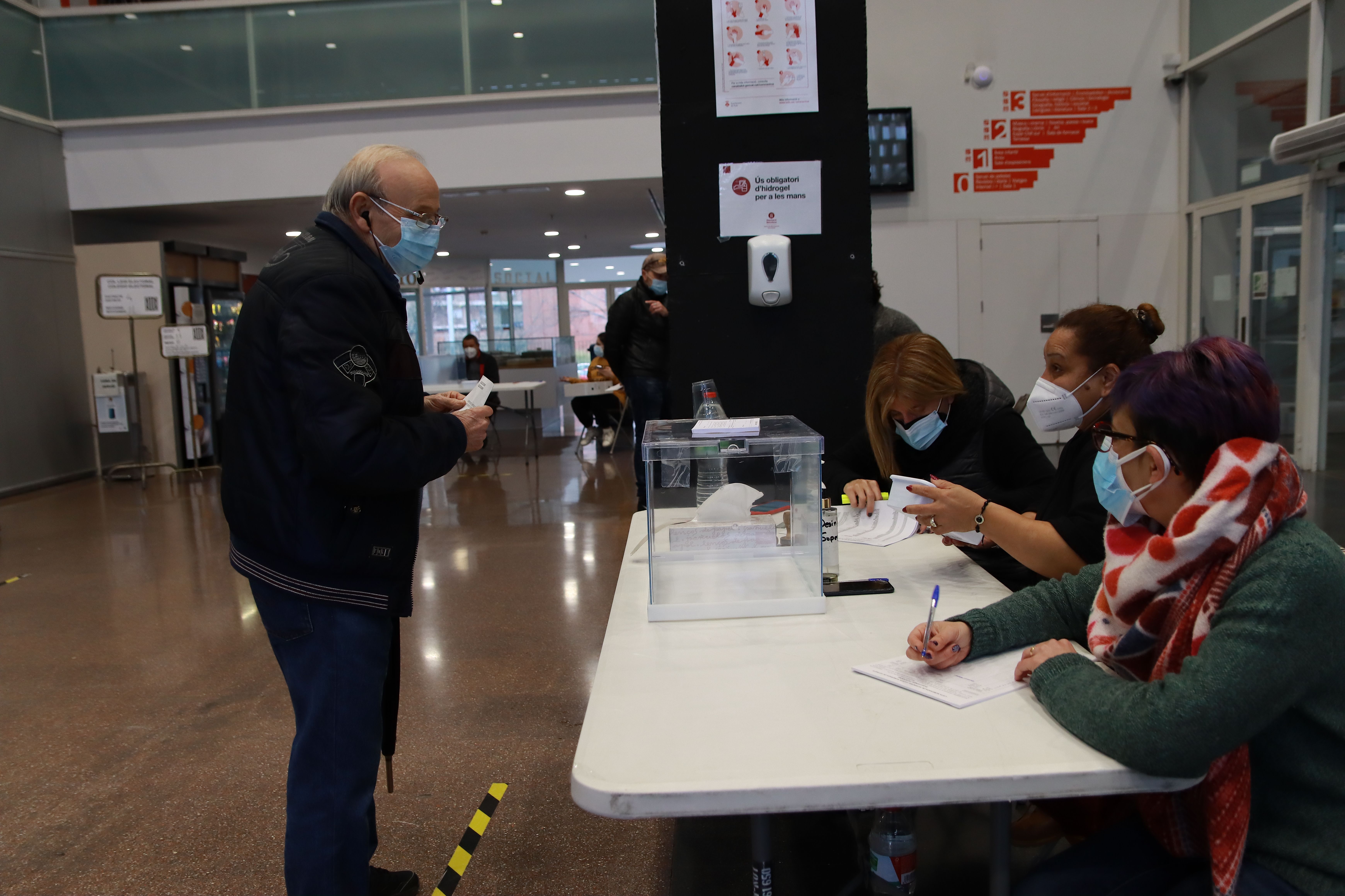 Eleccions del 14 de febrer a Rubí. FOTO: Josep Llamas