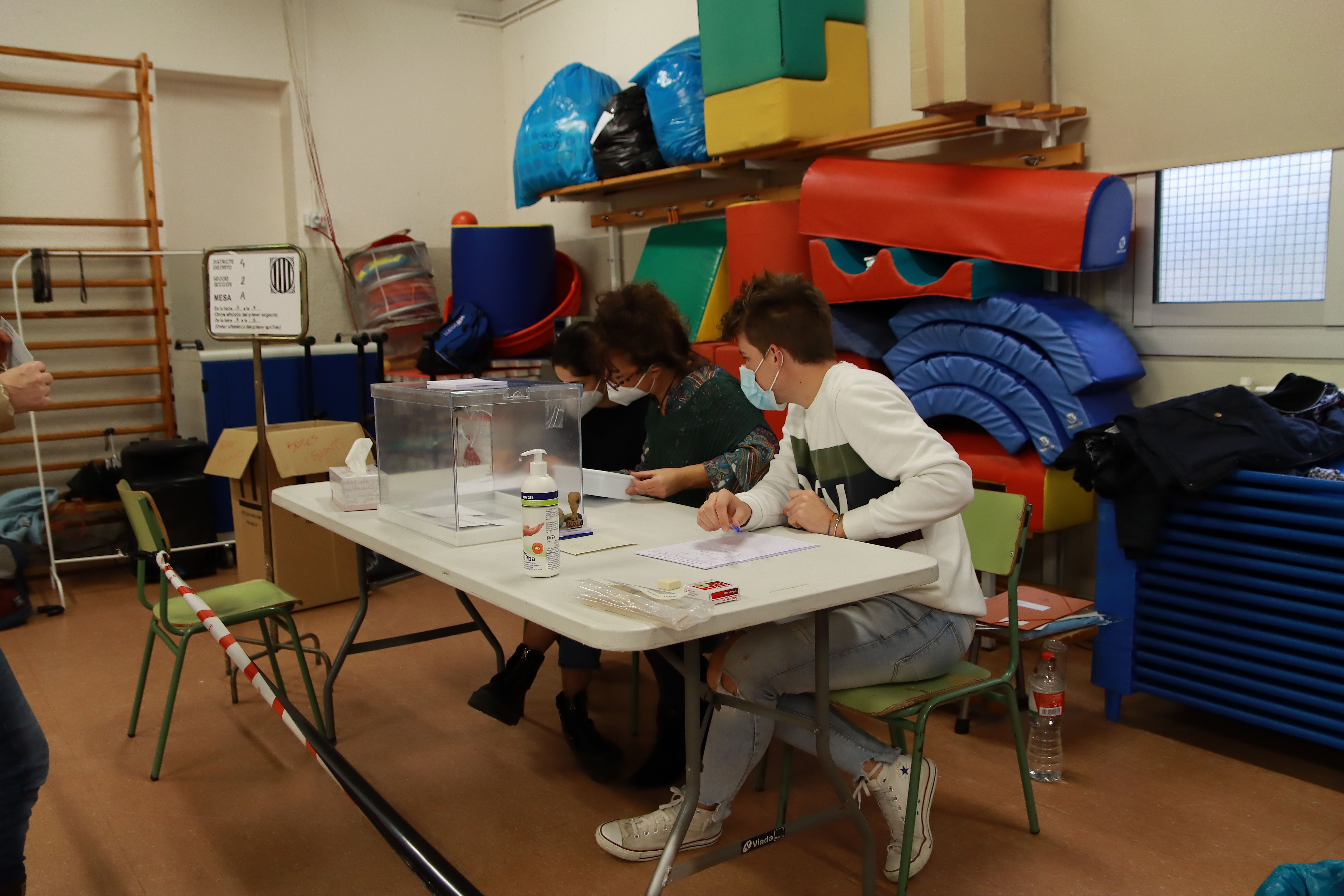 Eleccions del 14 de febrer a Rubí. FOTO: Josep Llamas