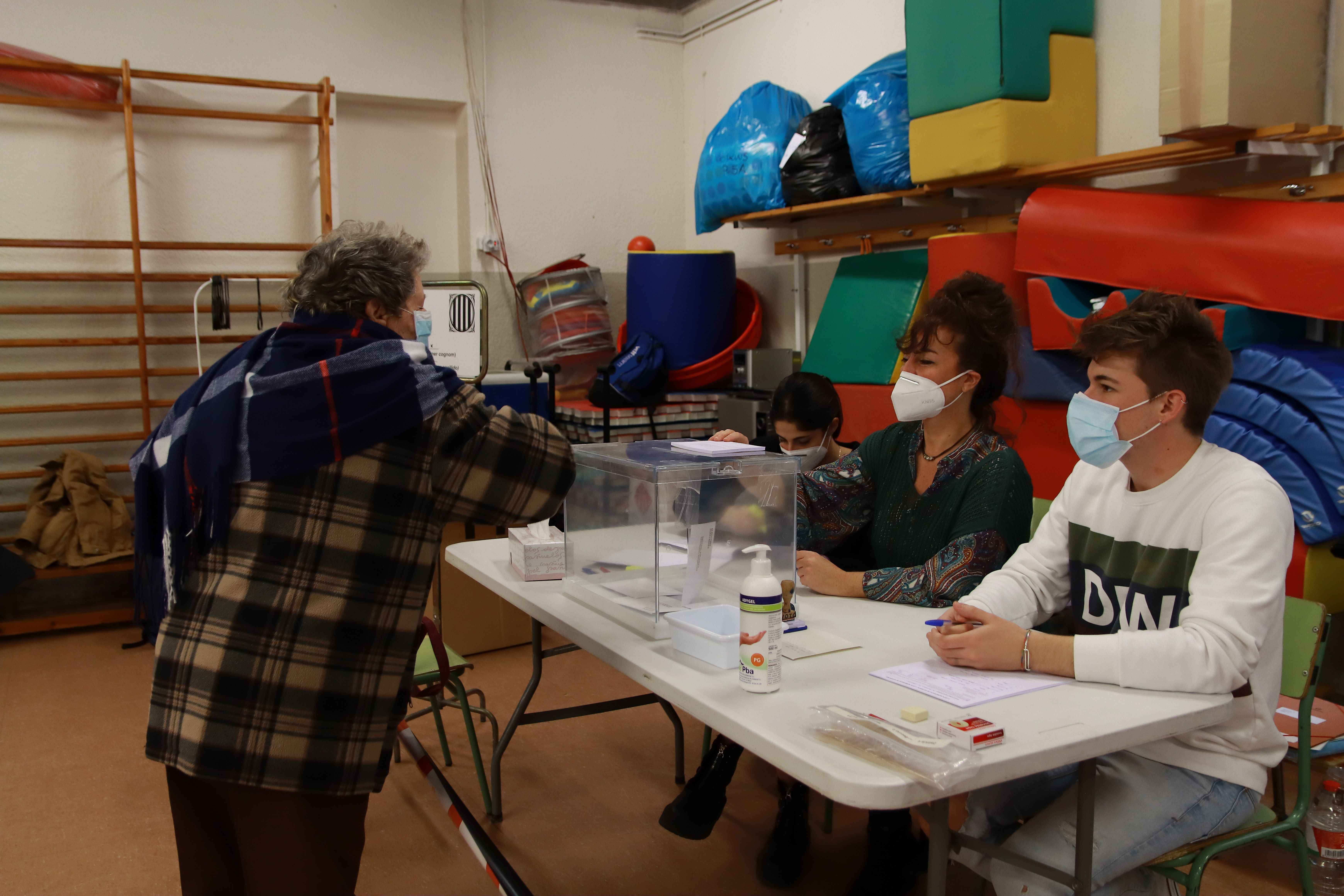 Eleccions del 14 de febrer a Rubí. FOTO: Josep Llamas
