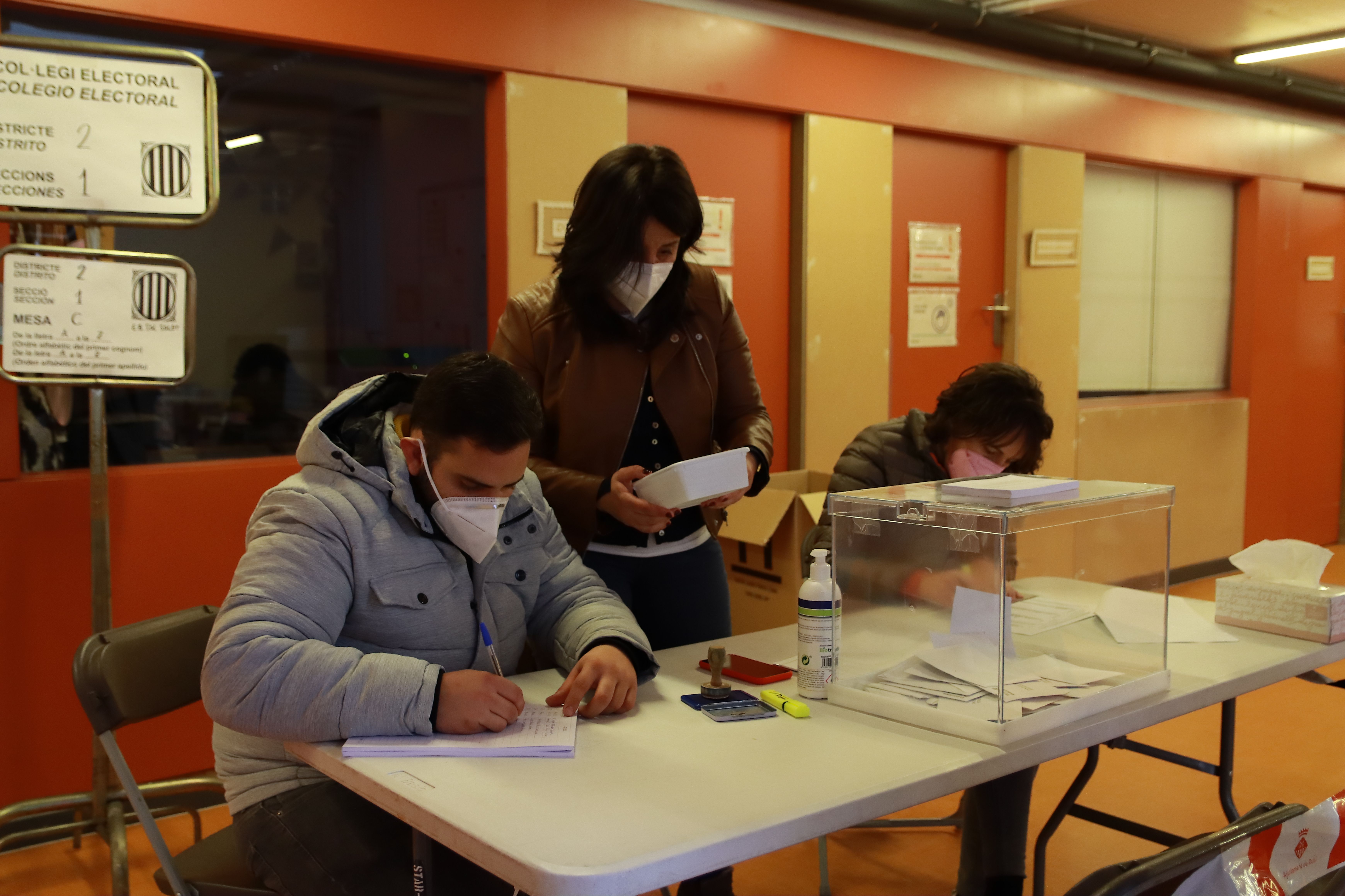Eleccions del 14 de febrer a Rubí. FOTO: Josep Llamas