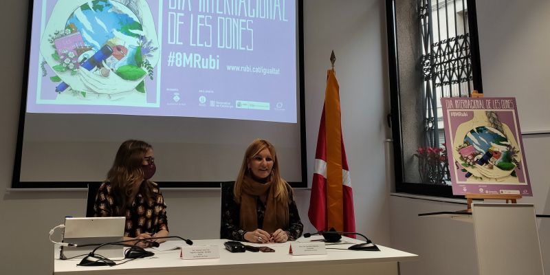 Presentació de la programació per commemorar el Dia Internacional de la Dona, a càrrec de l'alcaldessa i la regidora d'Igualtat. FOTO: NHS