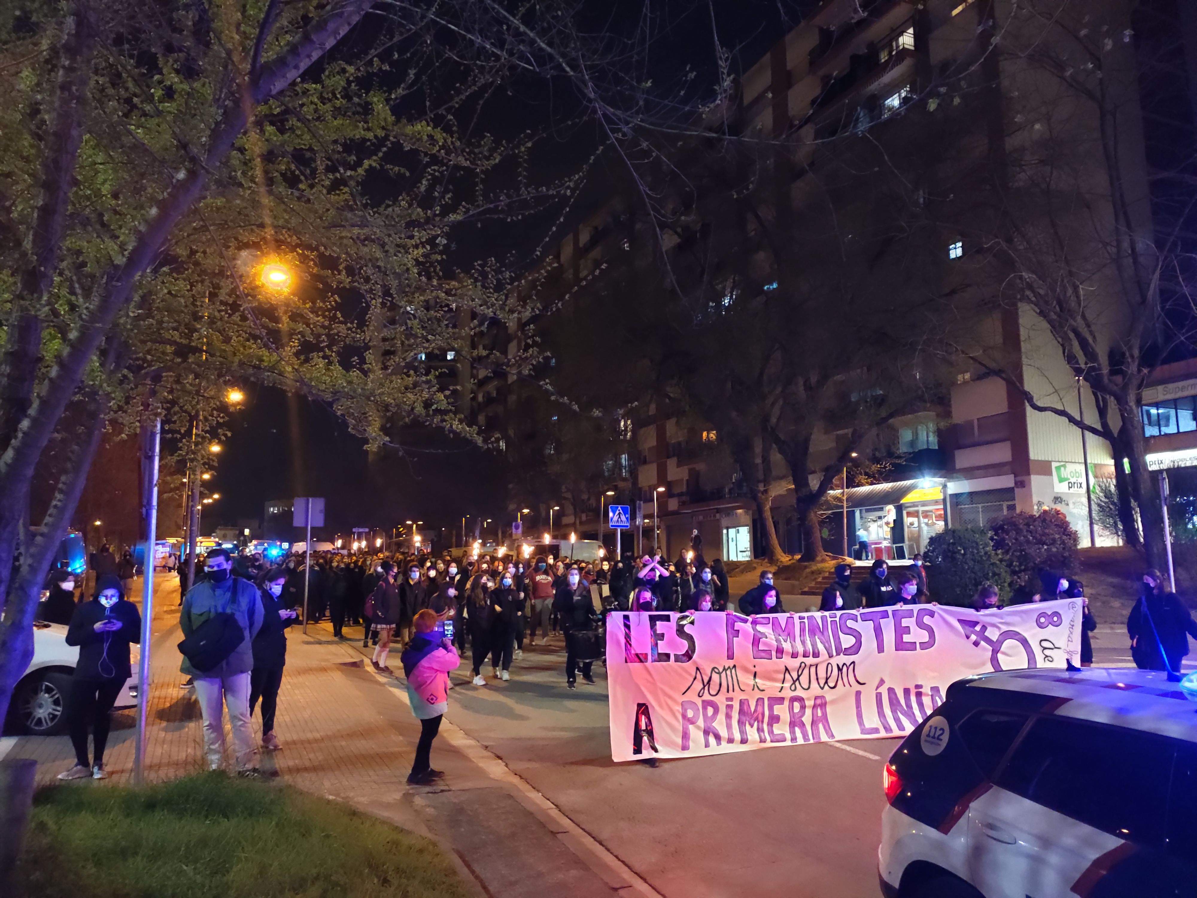 Marxa de torxes feminista a Rubí. FOTO: ARXIU
