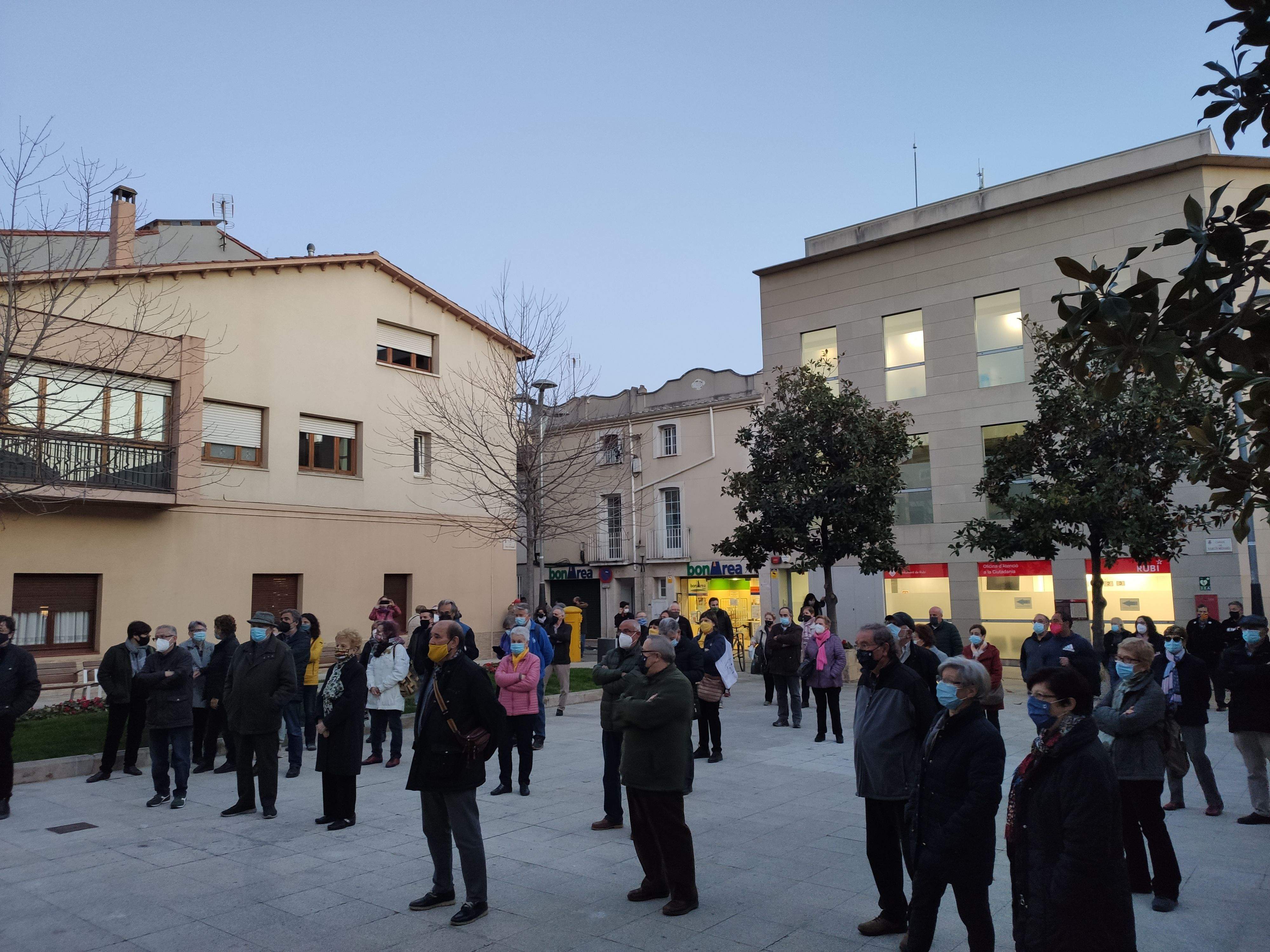Una de les concentracions anteriors a Rubí per demanar la llibertat dels presos polítics. FOTO: Arxiu