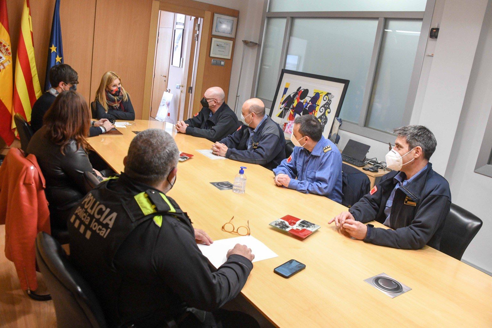 Recepció del nou cap del Parc de Bombers de Rubí a l'Ajuntament . FOTO: Ajuntament de Rubí - Localpress Recepció del nou cap del Parc de Bombers de Rubí a l'Ajuntament . FOTO: Ajuntament de Rubí - Localpress