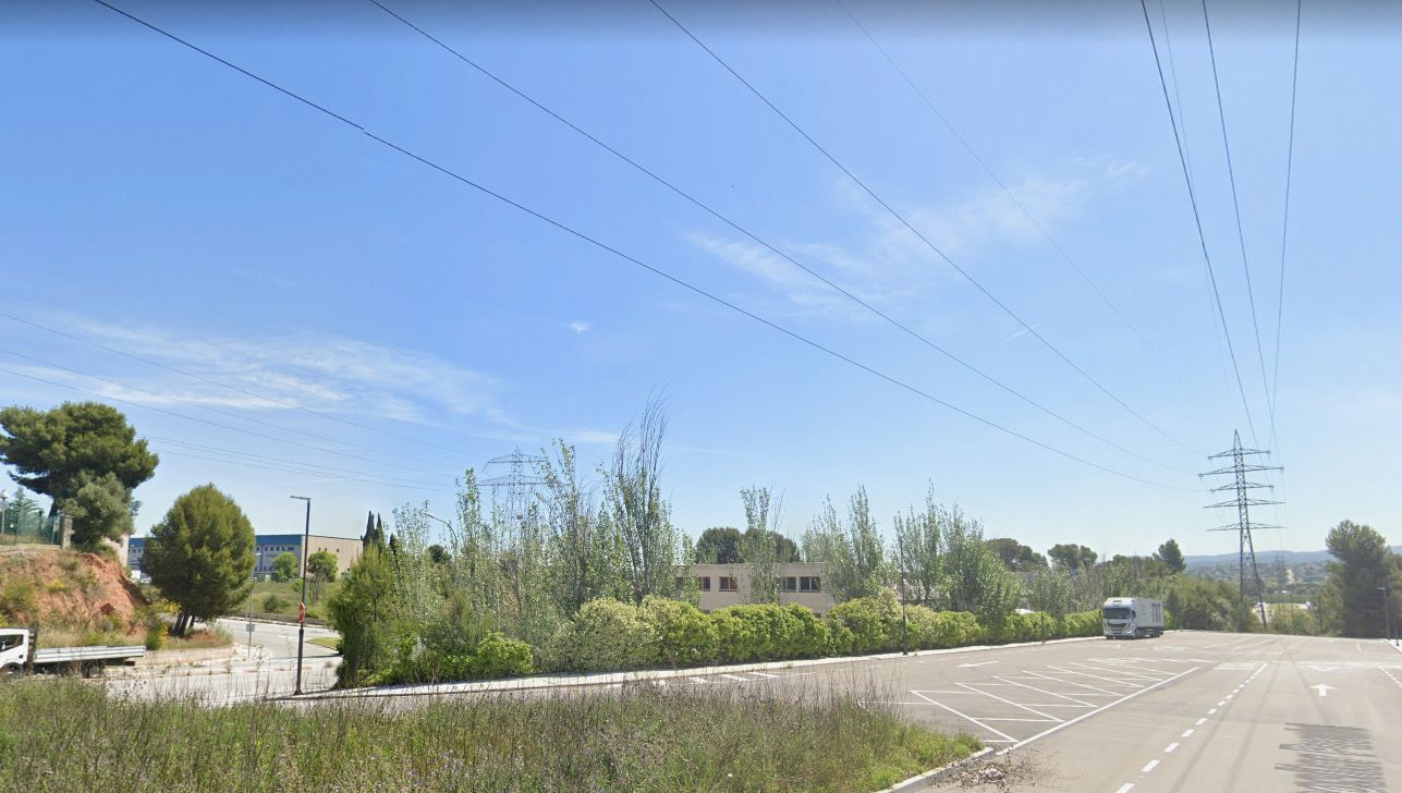 L'accident de trànsit 'ha produit aquest divendres 7 de maig al polígon industrial de Can Jardí. FOTO: Google Maps