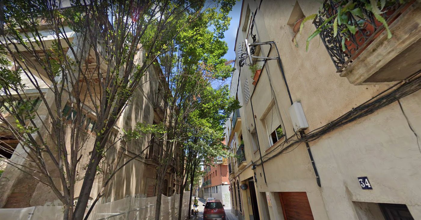 El pròxim divendres 21 de maig, es realitzarà un tall de trànsit al carrer de Terrassa, per col·locar una xarxa protectora. FOTO: Google Maps