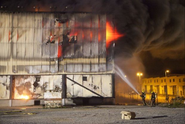 Incendi a la panificadora Vallespa. FOTO: mlcorreduria.com